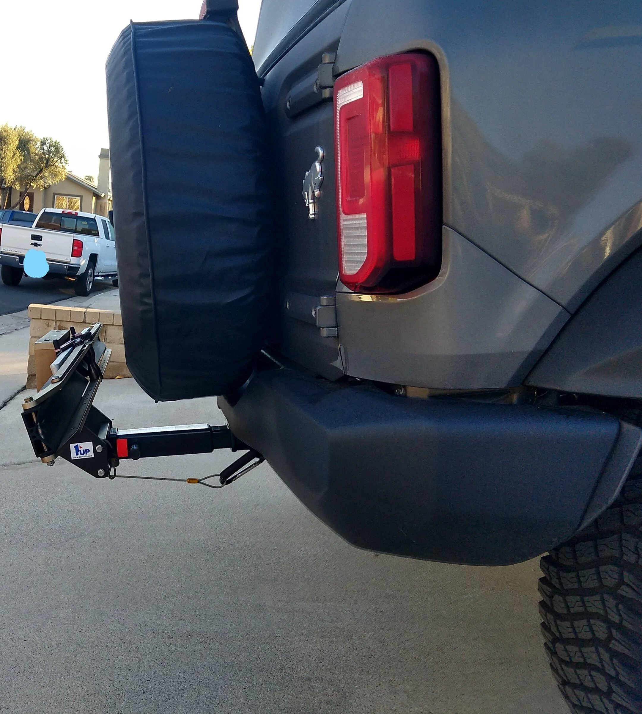 Ford Bronco Cargo space solution: pakmule rack