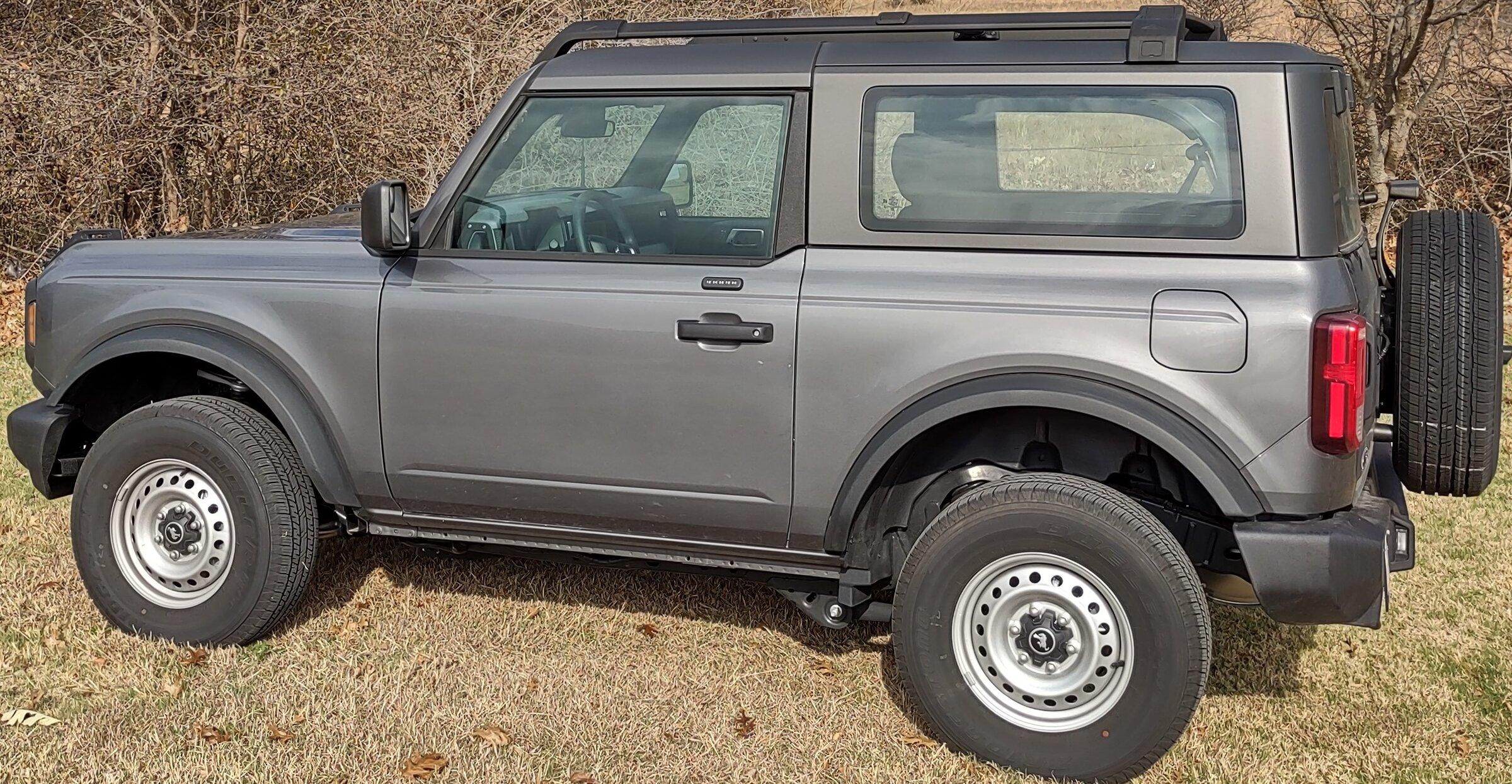Ford Bronco 2dr MIC w/35s 1