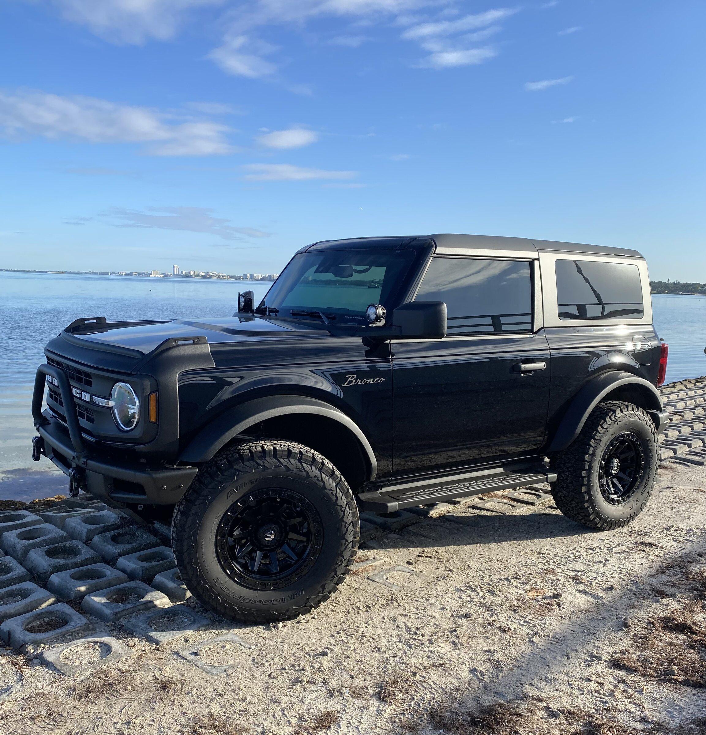 Ford Bronco Living with 2-doors C715125F-C522-4D1F-8547-235A7DC5A82E