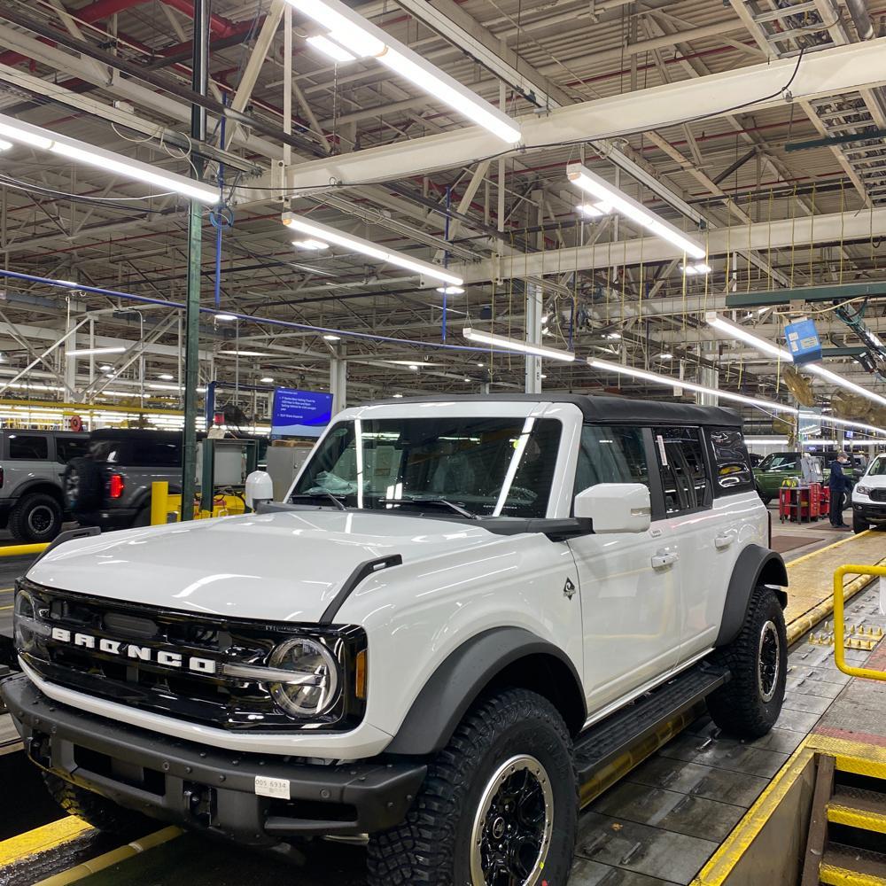 Ford Bronco 🛠 1/3/22 Build Week Group Bronco Baby Pic