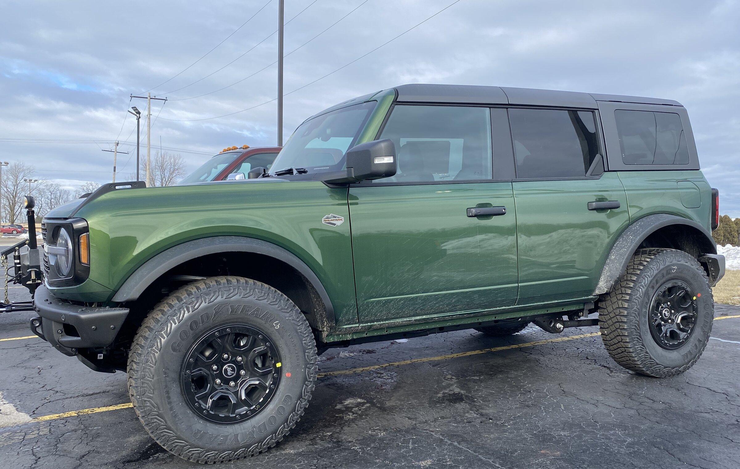 Ford Bronco ERUPTION GREEN Bronco Club 27E060DB-F550-40DF-B012-6E3CCC6301FB