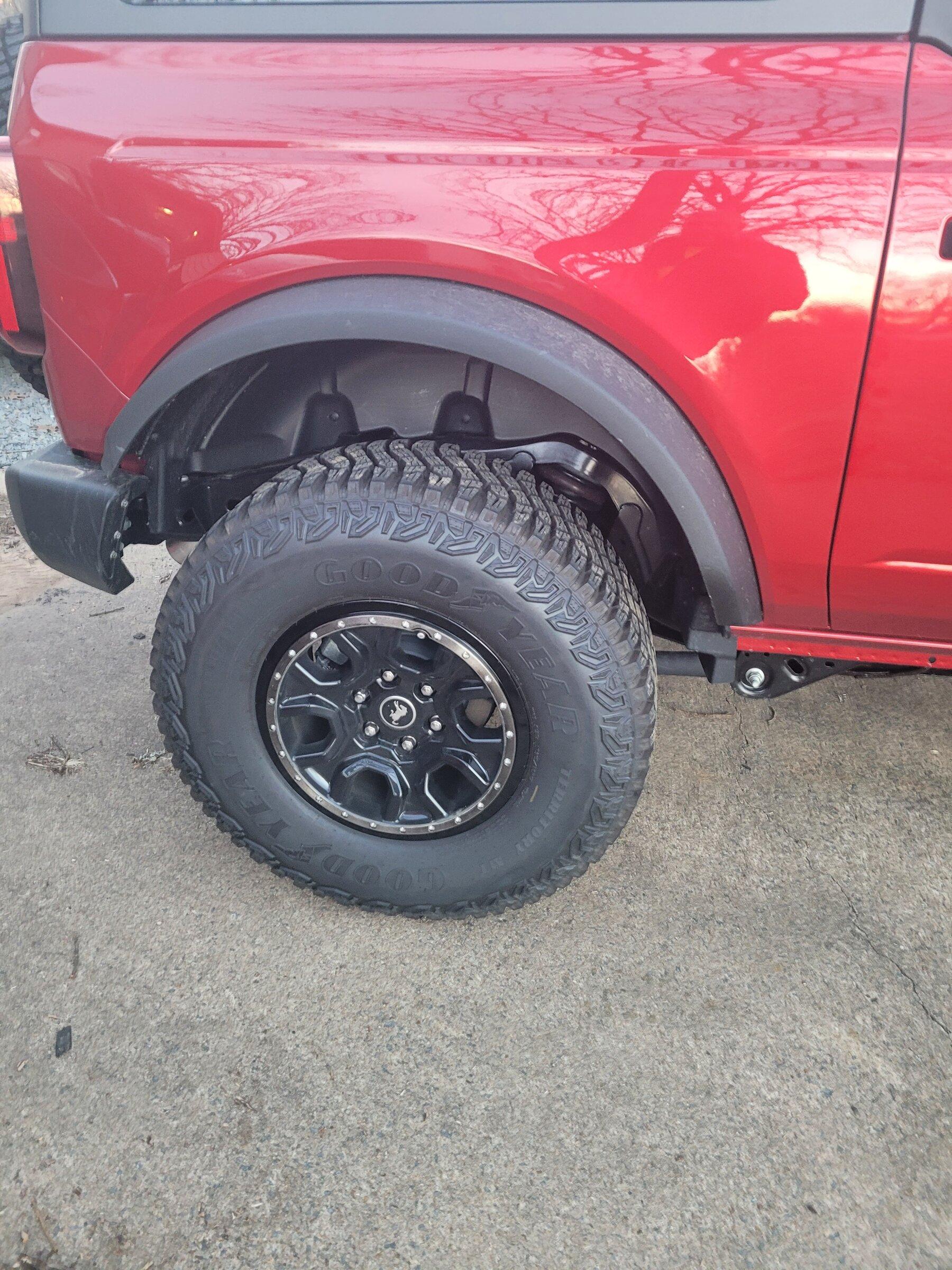 Ford Bronco Rapid Red Base Sasquatch 20220117_171304