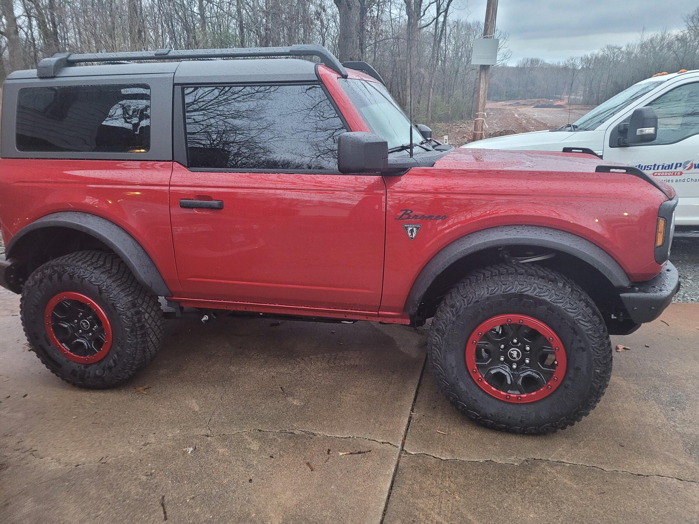 Ford Bronco Rapid Red Base Sasquatch 20220119_170945