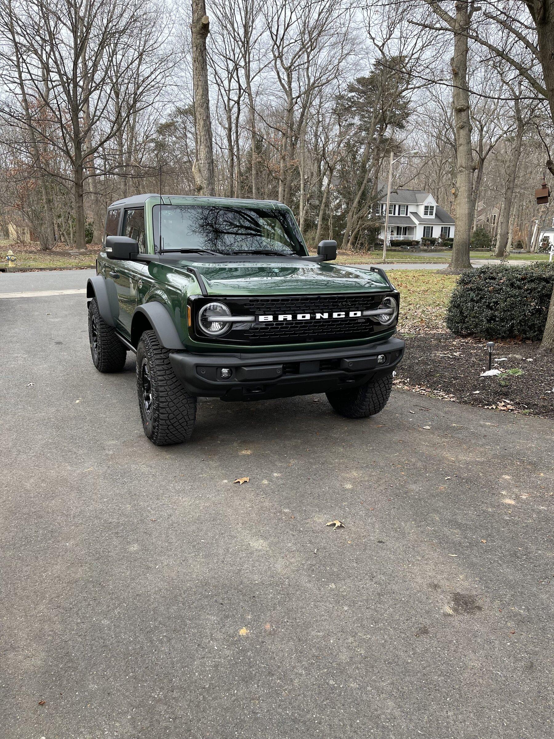 Ford Bronco ERUPTION GREEN Bronco Club 543C3662-CAFA-4061-BA9E-8D70678F37F6