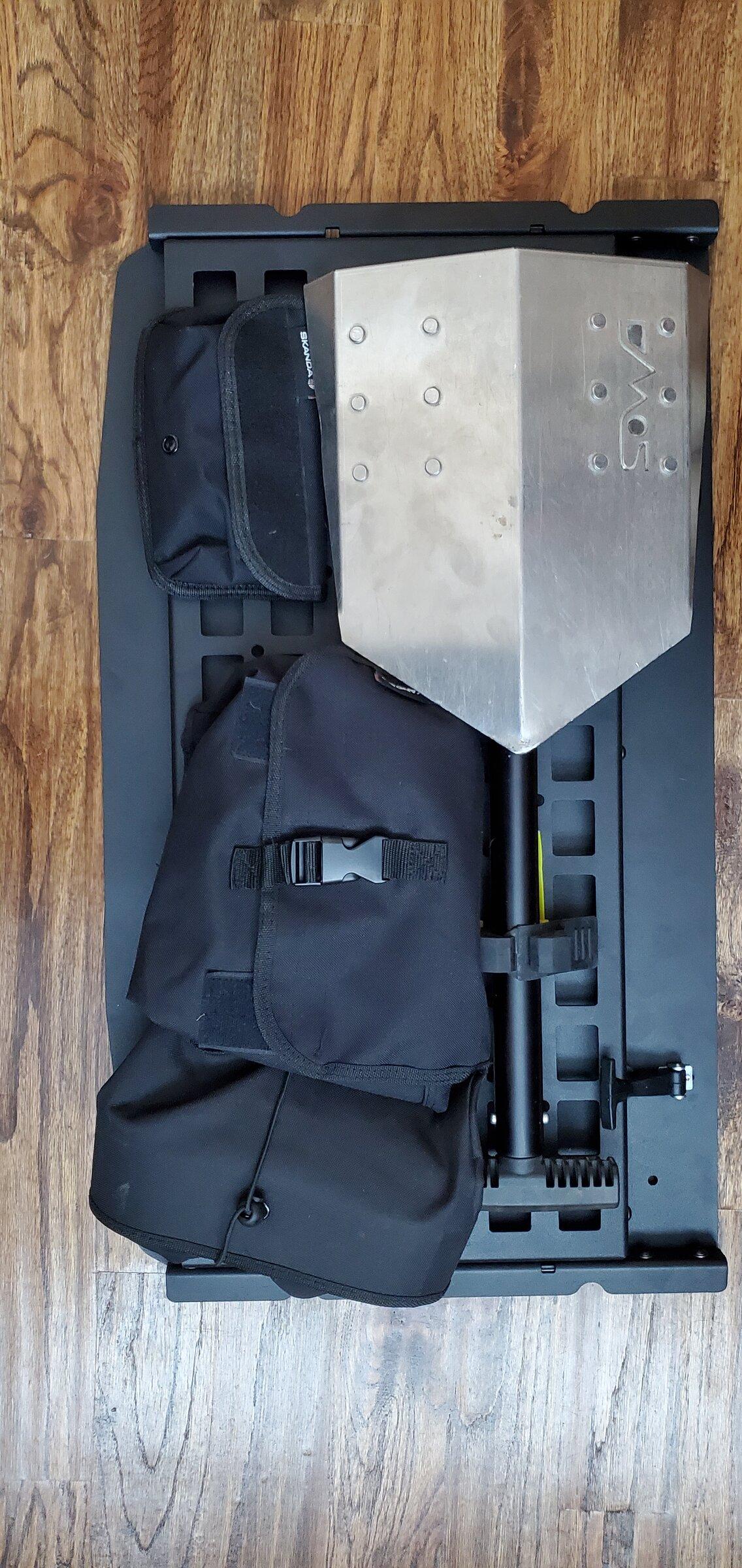 Ford Bronco JcrOffroad Fold down molle table has been released! 20220120_142448