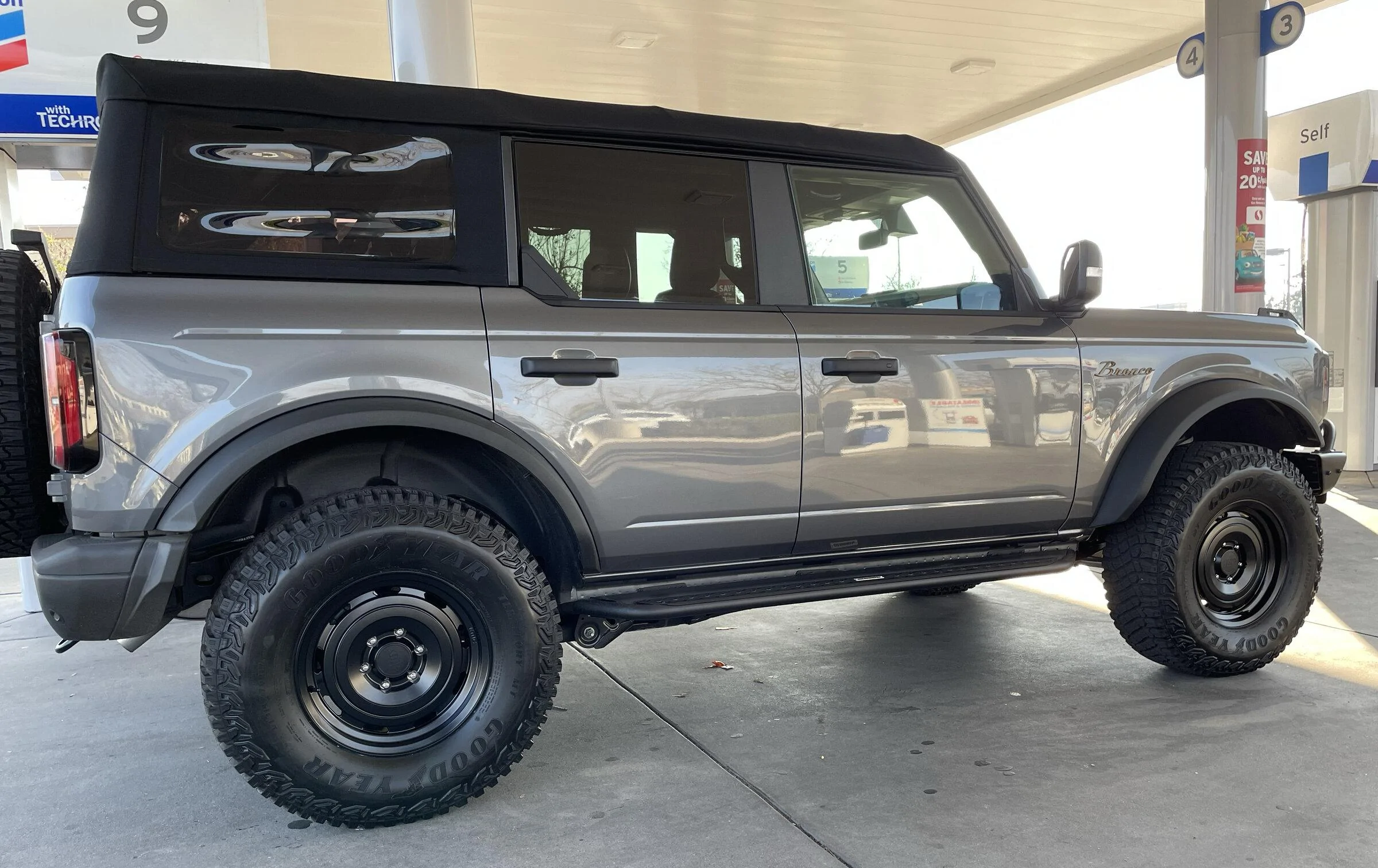Ford Bronco Show us your installed wheel / tire upgrades here! (Pics) IMG_3102