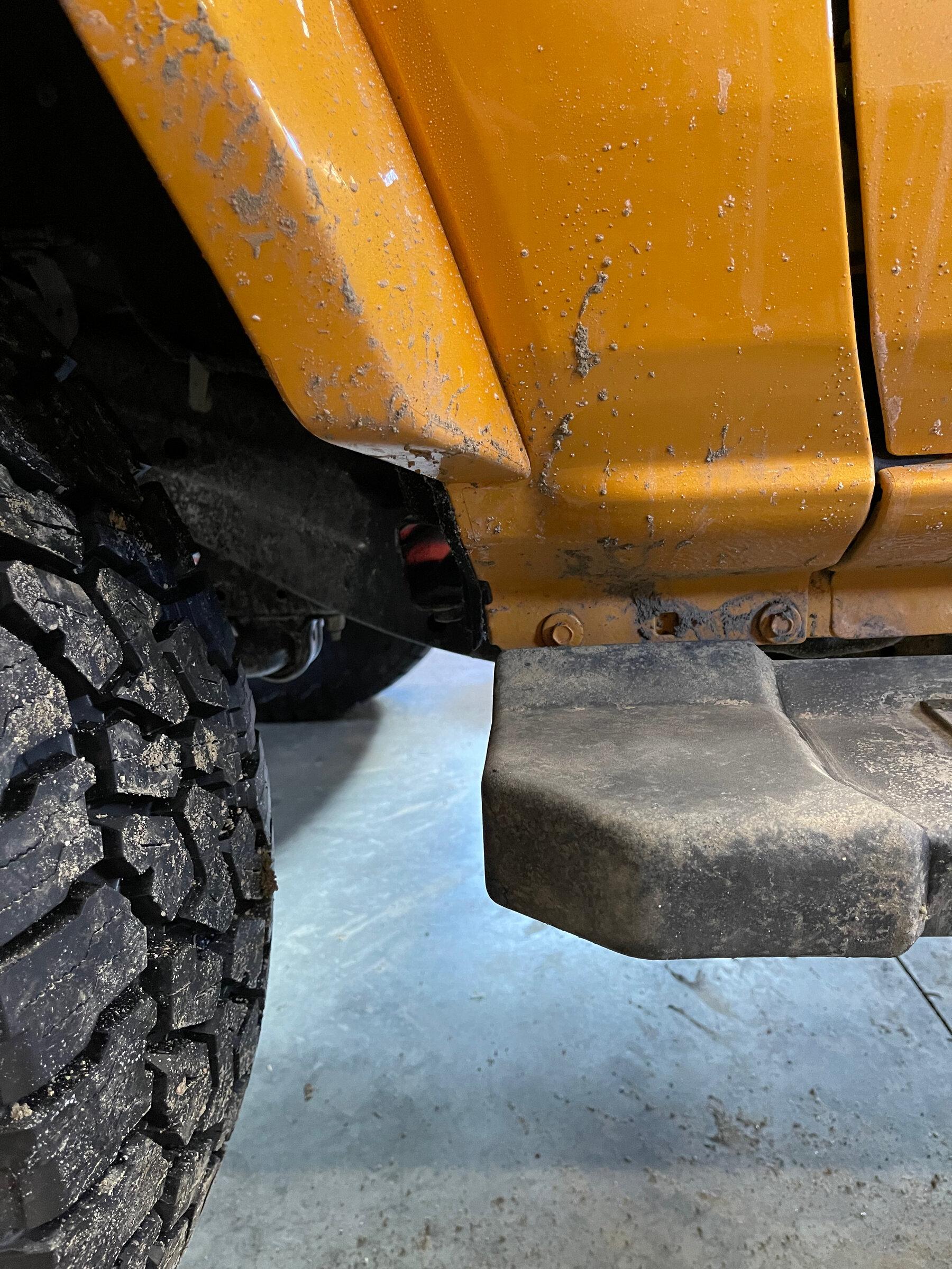 Ford Bronco Front Splash Guards/Mud Flap will NOT fit with Running Board IMG_1889
