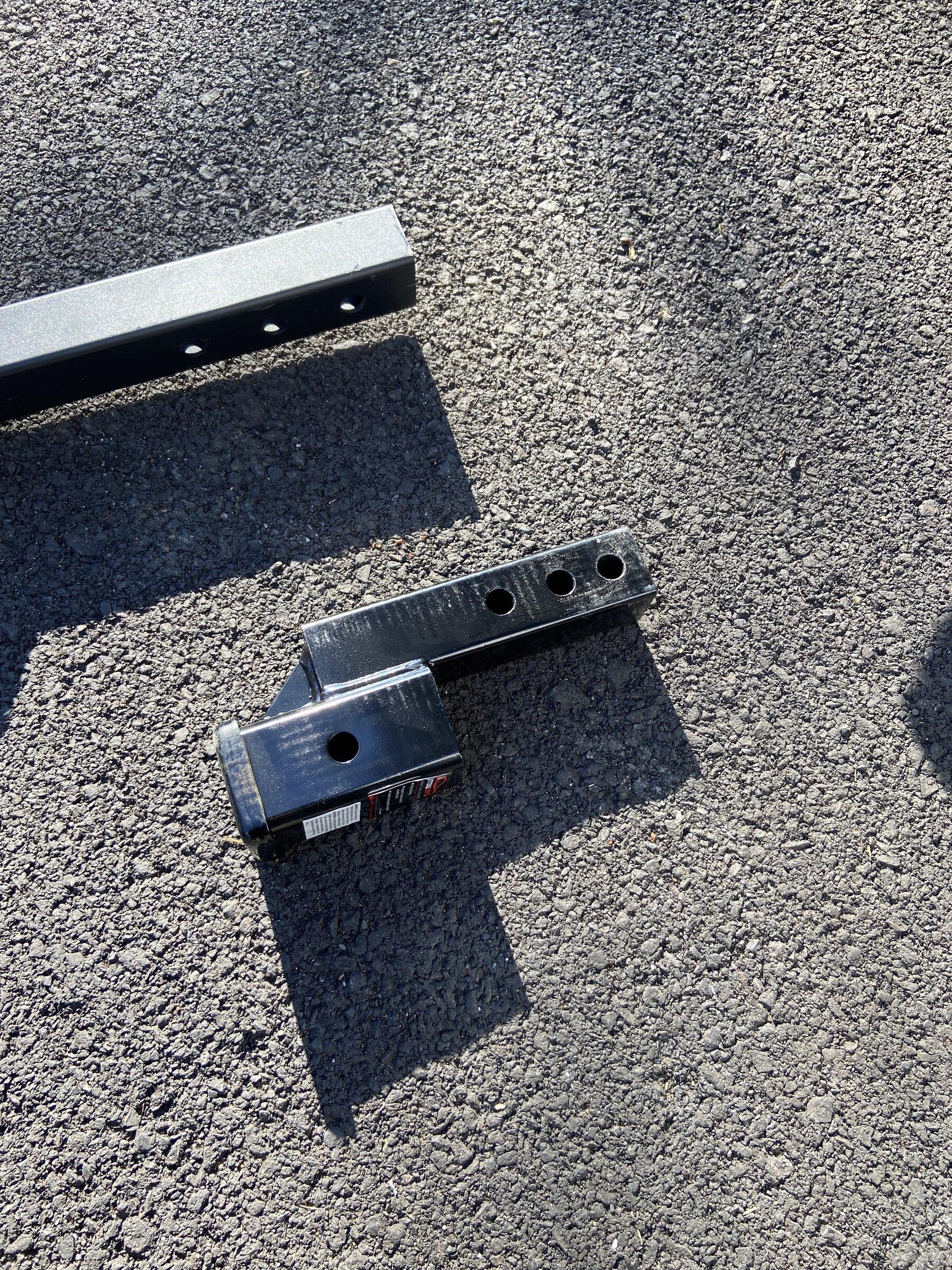 Ford Bronco Cargo hitch/motorcycle carrier 6248694B-E8D9-4F54-9C4A-6B7648AB2C87