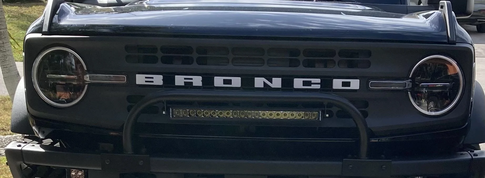 Ford Bronco Light Bar Inside Grill Opening 3DBAA0A1-06EE-478B-9FFA-3DA346D02F80