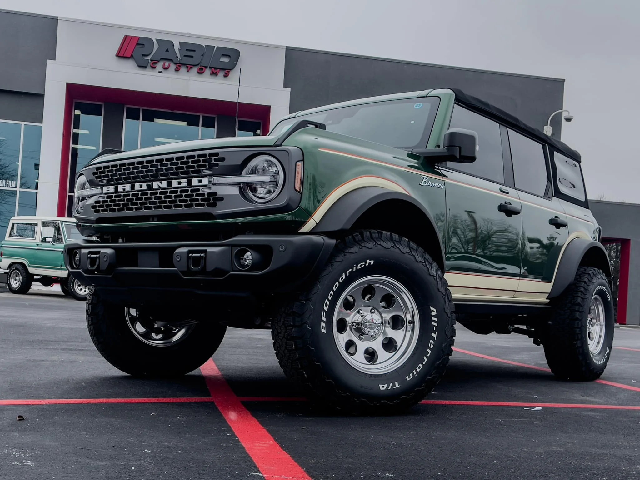 Ford Bronco Eruption Green Retro Bronco Build! 🤩 Retro 2021 Ford Bronco Build 8