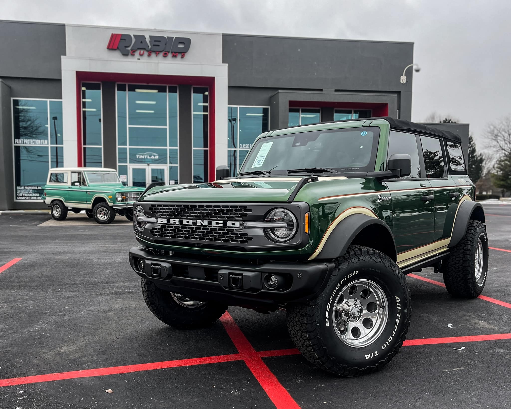 Ford Bronco Eruption Green Retro Bronco Build! 🤩 Retro 2021 Ford Bronco Build 7