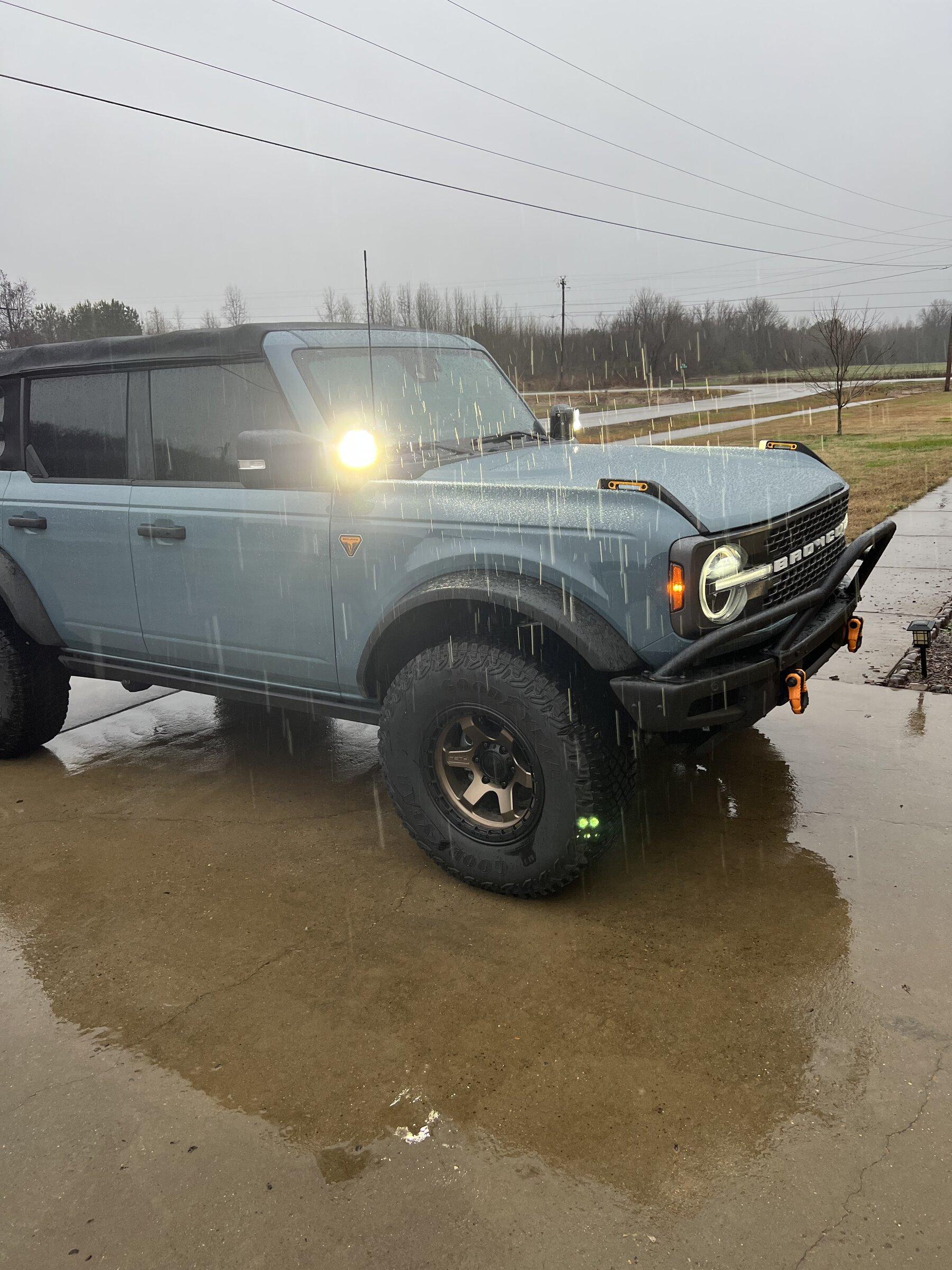 Ford Bronco AREA 51 Bronco Club 3BFCC047-C3F9-4D51-A2C4-03F5B2F69C2E
