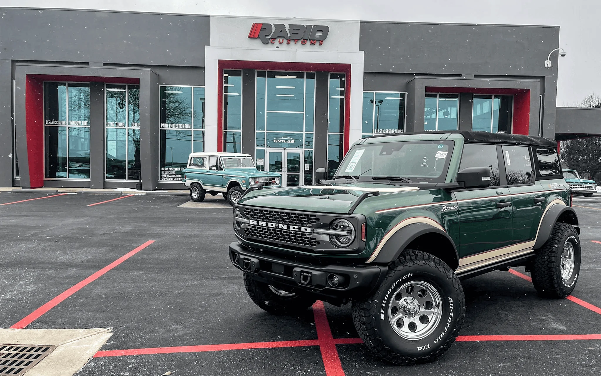 Ford Bronco ERUPTION GREEN Bronco Club 1642796488813