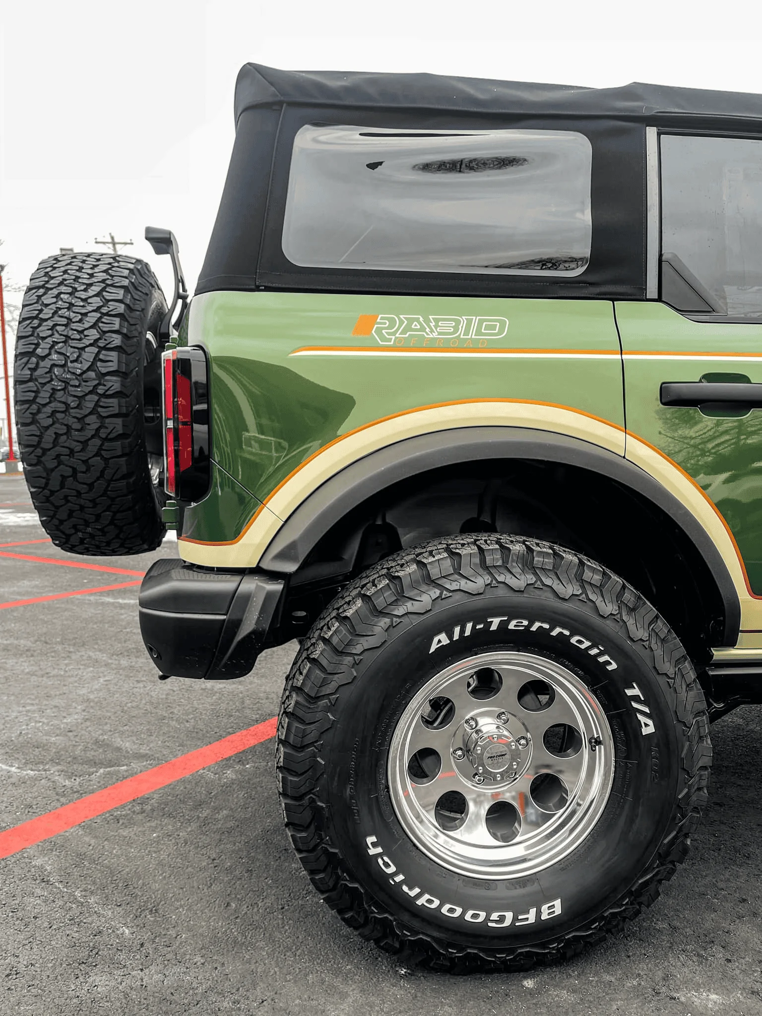 Ford Bronco ERUPTION GREEN Bronco Club 1642796508550