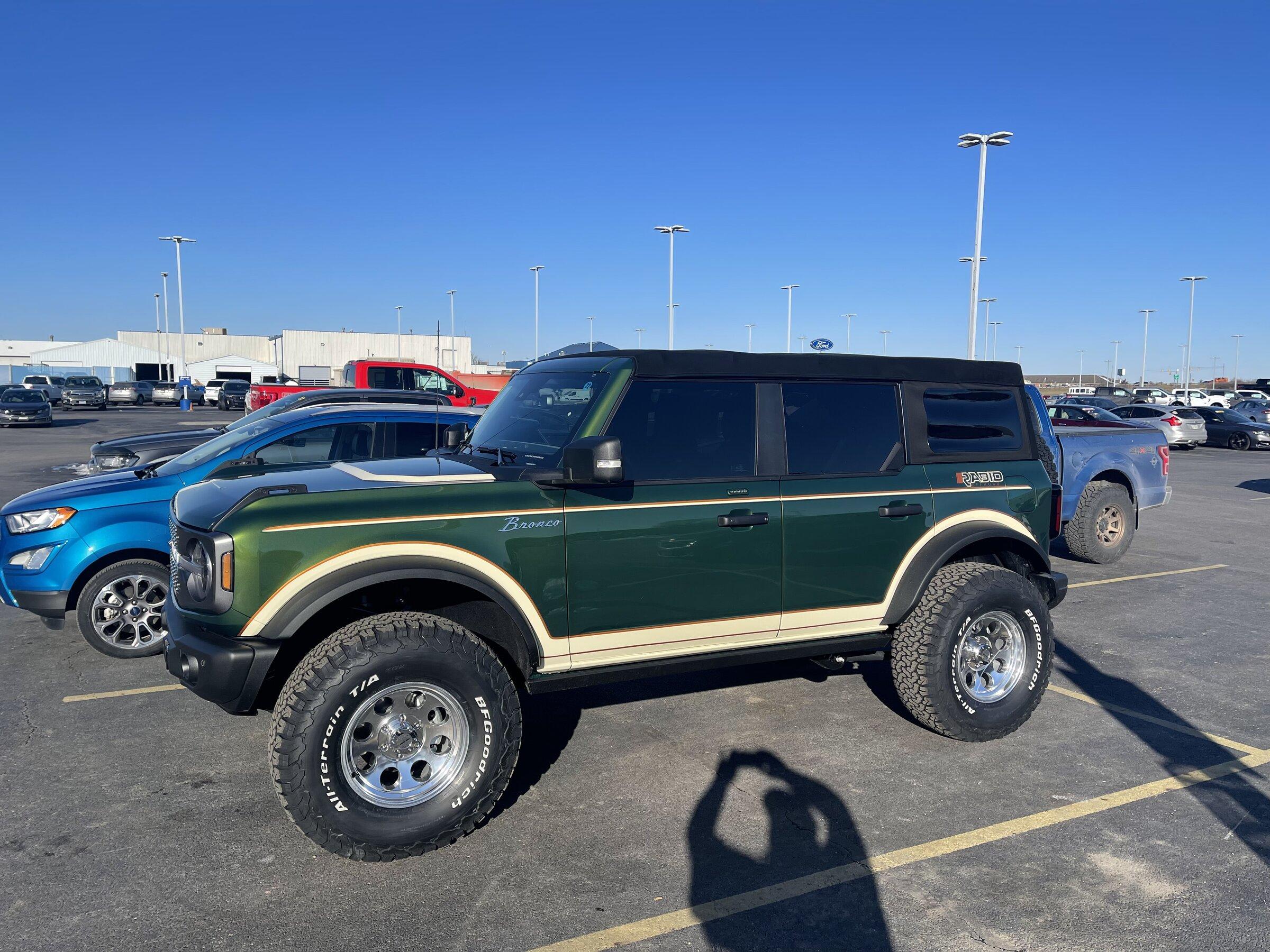 Ford Bronco Eruption Green Retro Bronco Build! 🤩 ECF89EF7-990C-48D0-B6FF-FBB6F89D3228