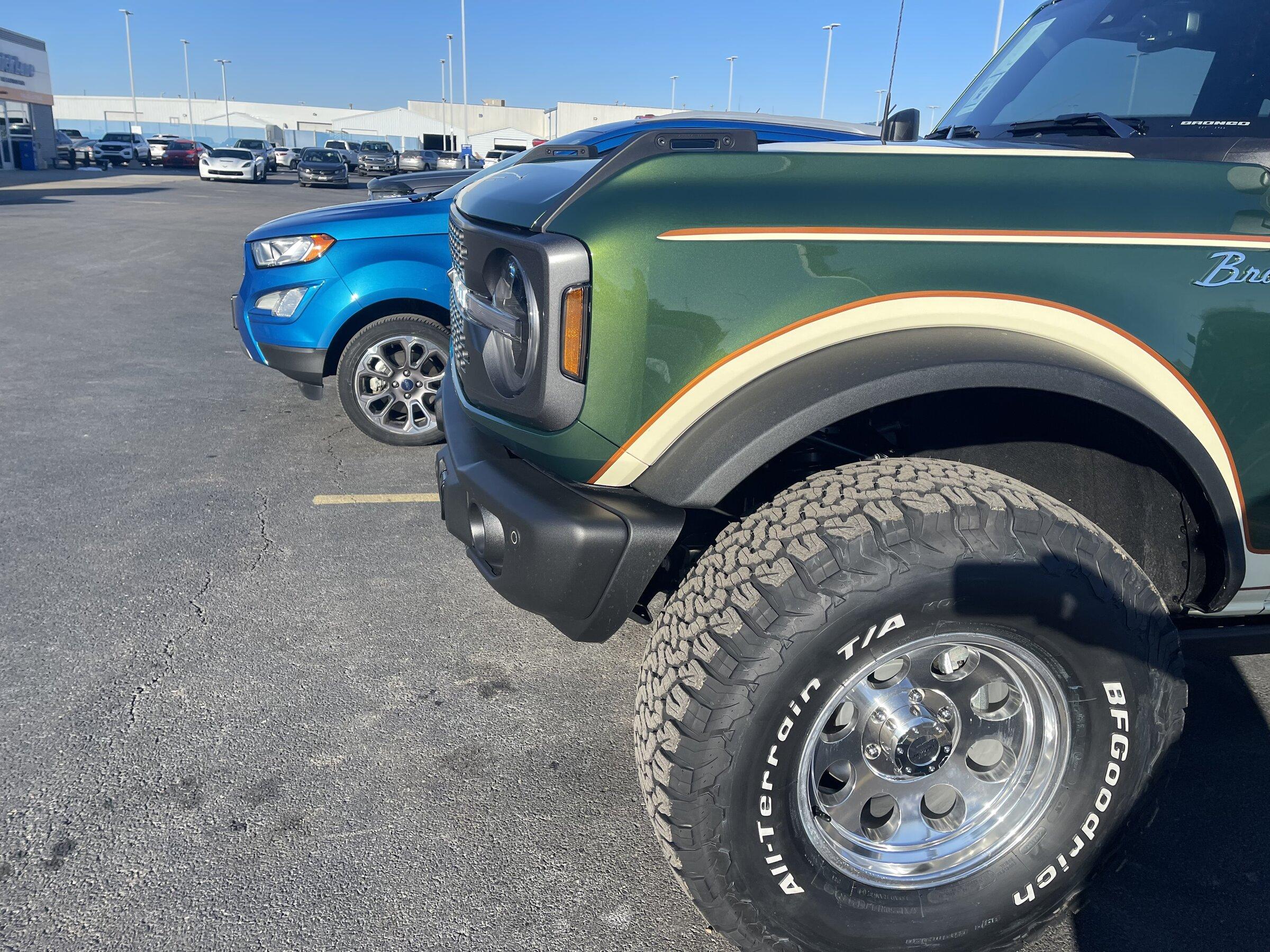 Ford Bronco Eruption Green Retro Bronco Build! 🤩 1AC70493-EC52-4C5D-842C-216C7CB73FA1
