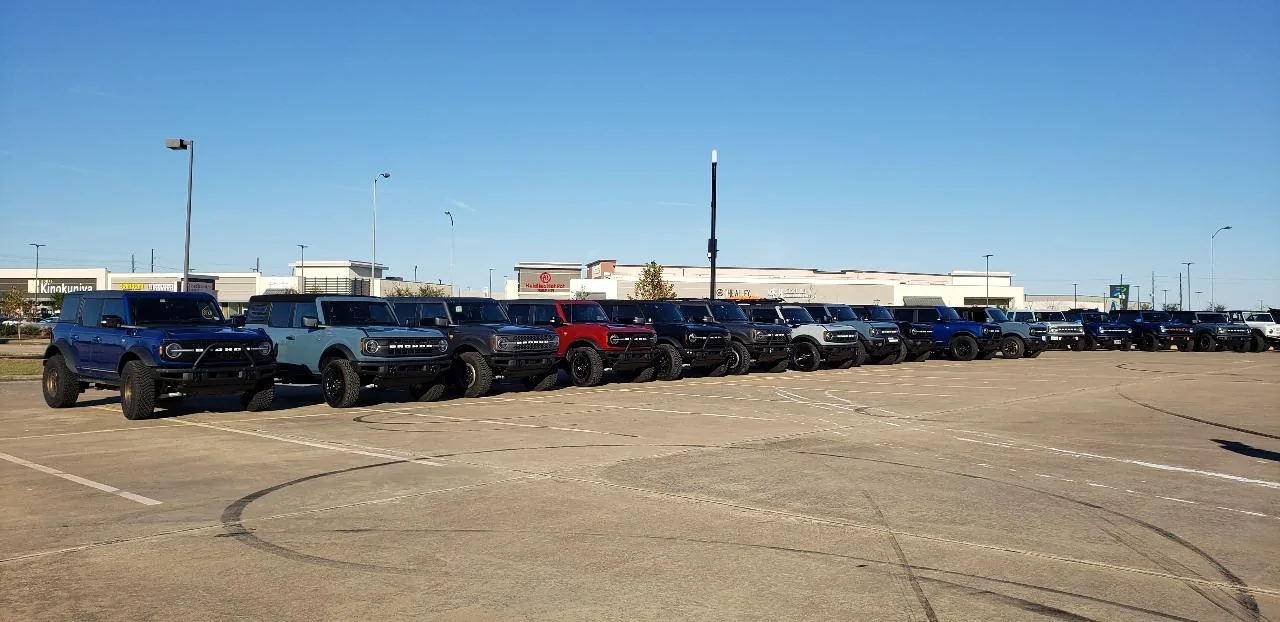 Ford Bronco Houston area meet sees 31 Broncos turn out! AEFA42A4-F5BE-4FA8-8216-3BE0A3639DFD