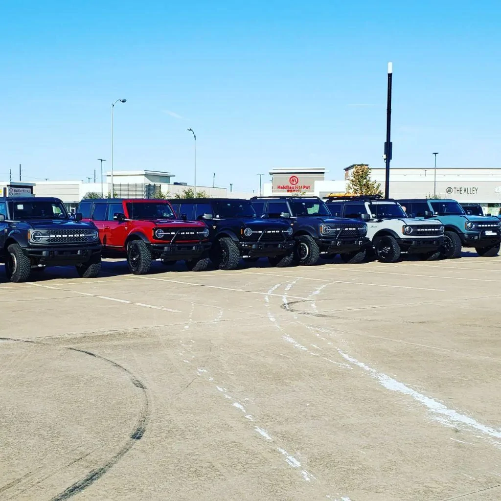 Ford Bronco Houston area meet sees 31 Broncos turn out! 0225090A-272F-4436-A46E-21EECD78A5FB