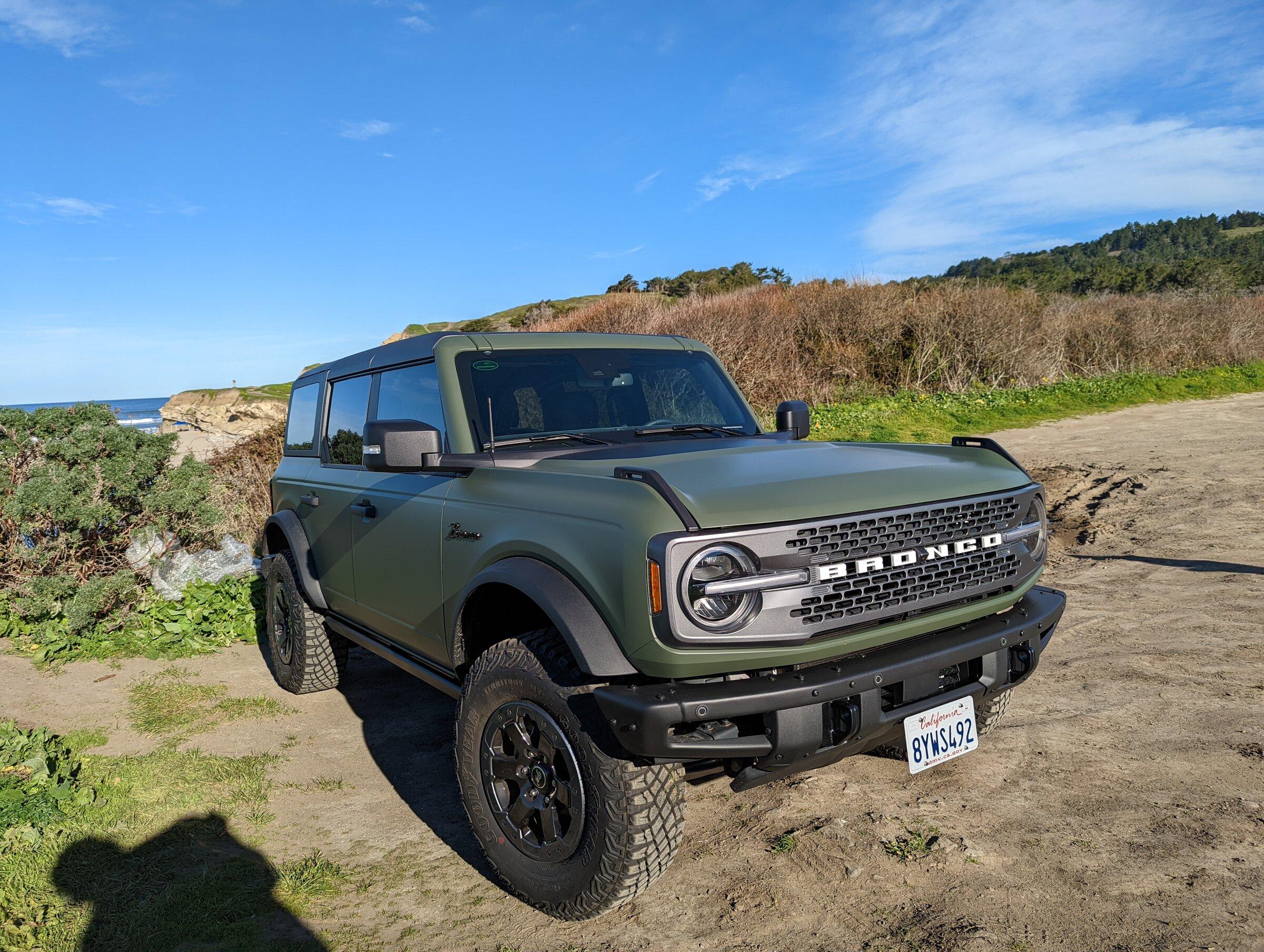 Ford Bronco Got my Badlands 4 Door Wrapped In 3M Matte Military Green PXL_20220122_175210501