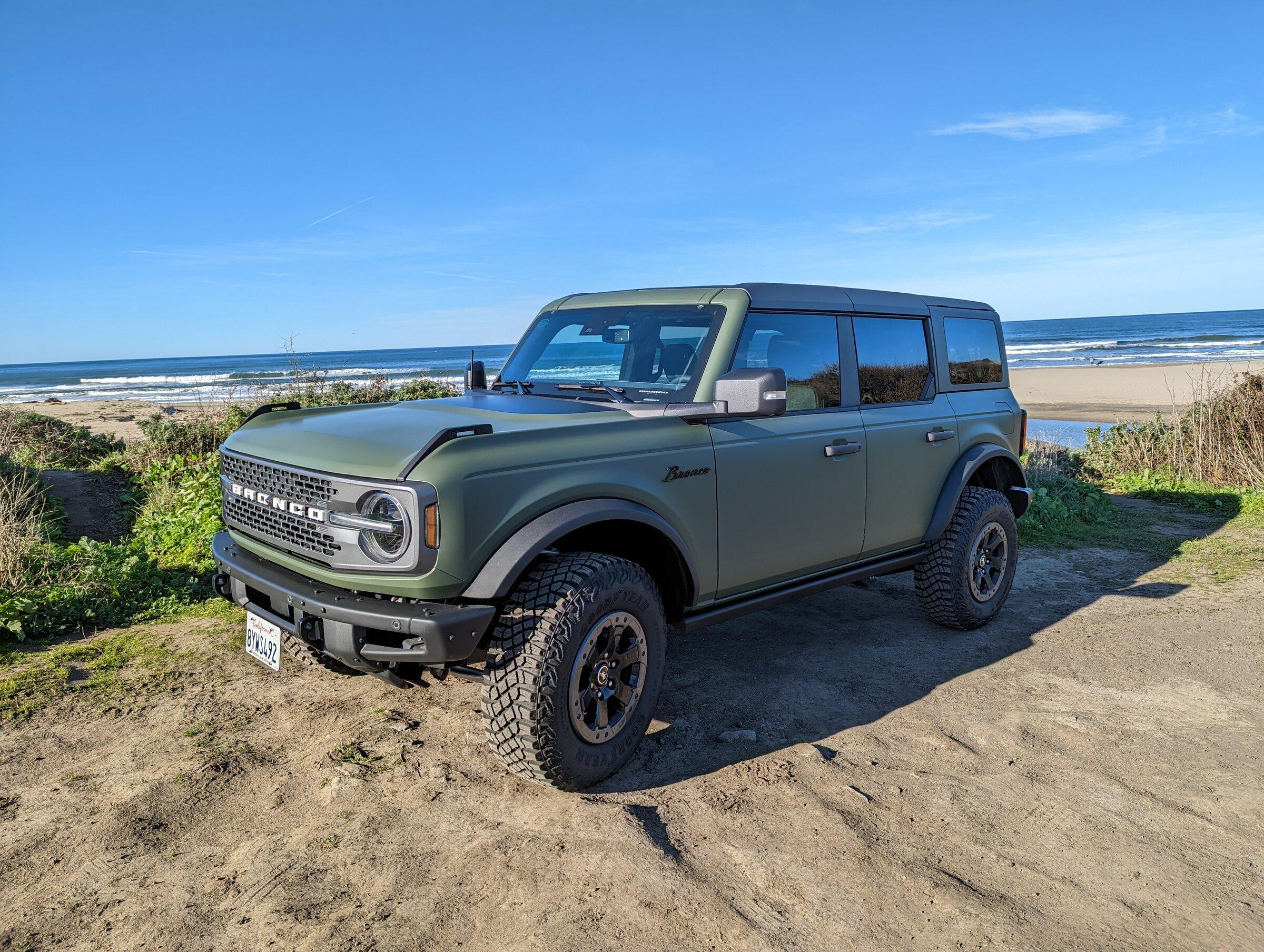 Ford Bronco Got my Badlands 4 Door Wrapped In 3M Matte Military Green PXL_20220122_175121953