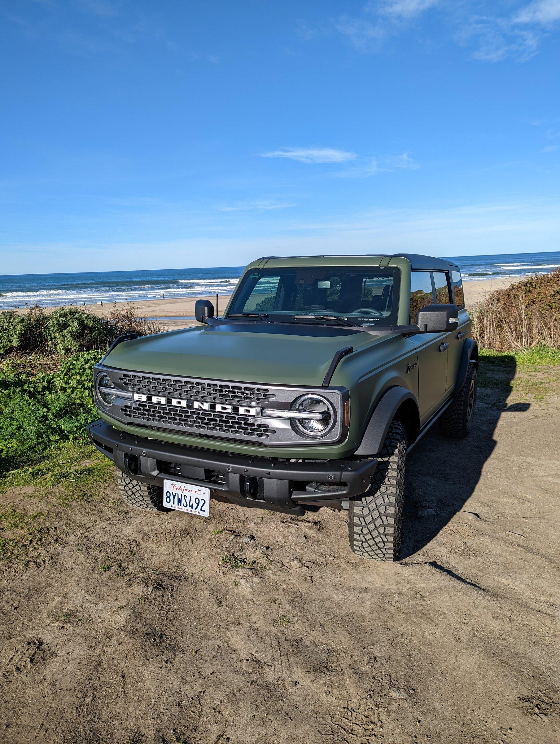 Ford Bronco Got my Badlands 4 Door Wrapped In 3M Matte Military Green PXL_20220122_175141384