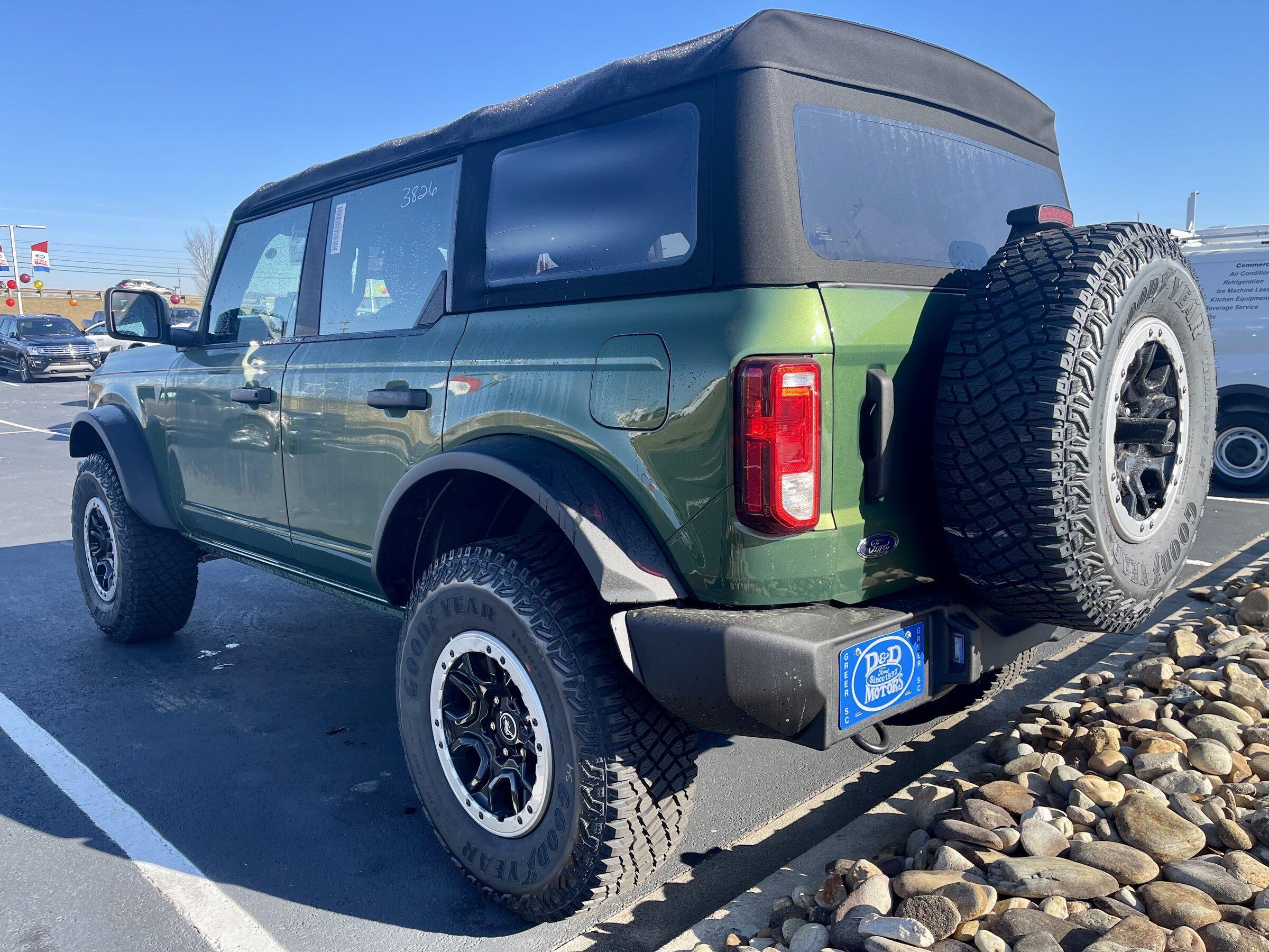 Ford Bronco ERUPTION GREEN Bronco Club E71A450A-54B1-4721-BBE2-A4BF88D5460C
