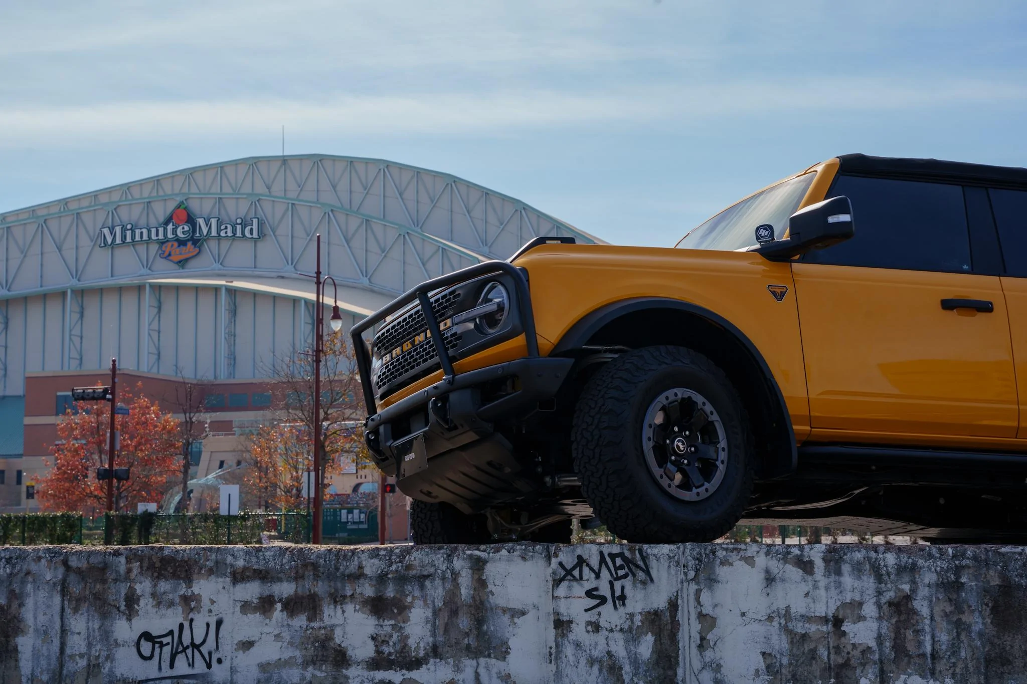 Ford Bronco CYBER ORANGE Bronco Club 0E65C15E-9DB4-4783-AE49-866C0D9CACC0
