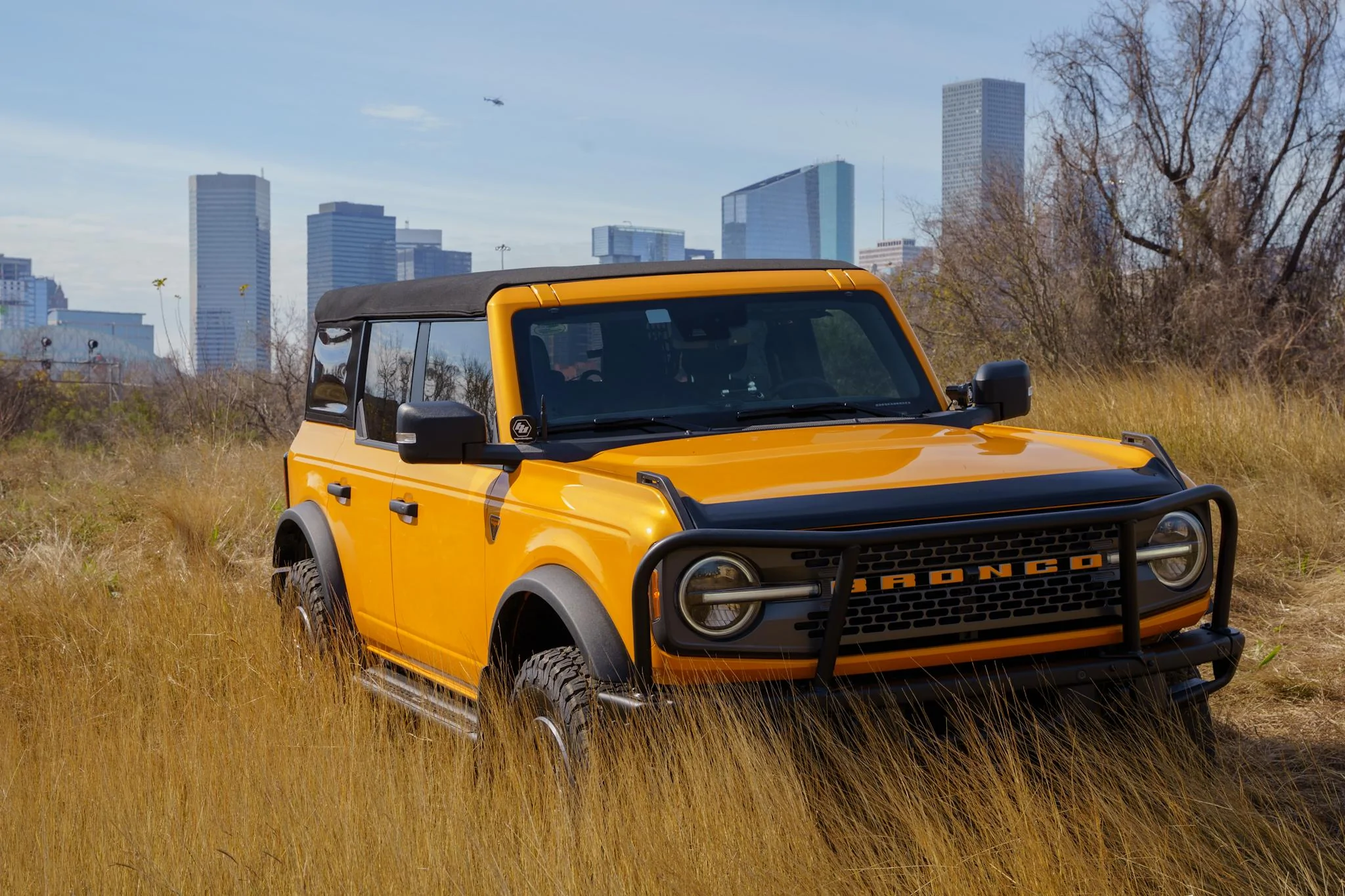 Ford Bronco CYBER ORANGE Bronco Club 1B266986-DFBF-4364-AA98-9620E5CE5210