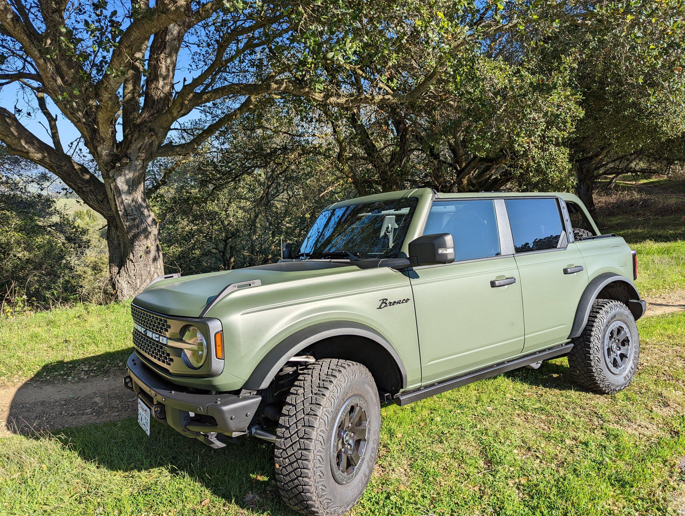 Ford Bronco Got my Badlands 4 Door Wrapped In 3M Matte Military Green PXL_20220123_220431418