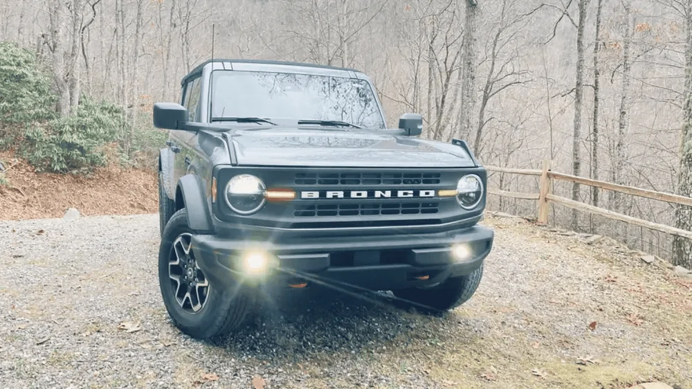 Ford Bronco Base bumper with yellow flush mount fogs. 1642991767918