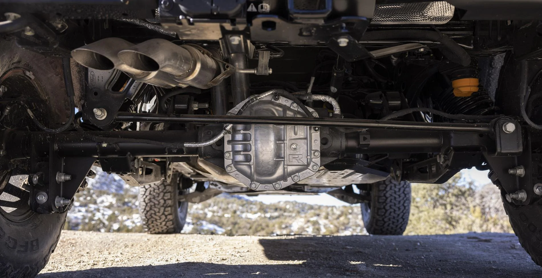 Ford Bronco 🦖 2022 Bronco Raptor Official Reveal! Specs | Info | Wallpaper | Photos | Videos 2022 Ford Bronco Raptor_details_11