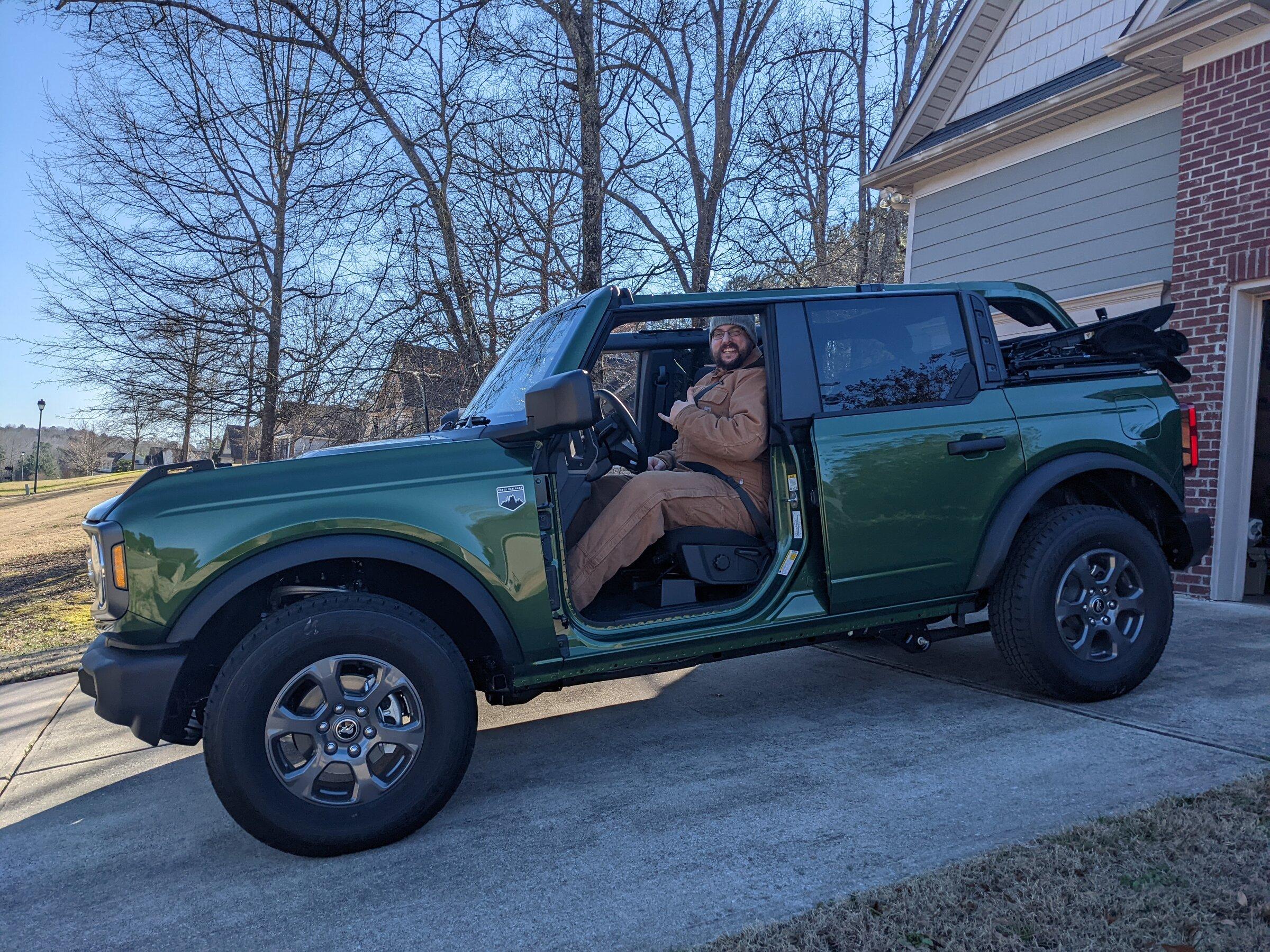 Ford Bronco 🛠 1/3/22 Build Week Group PXL_20220123_192000265 (1)