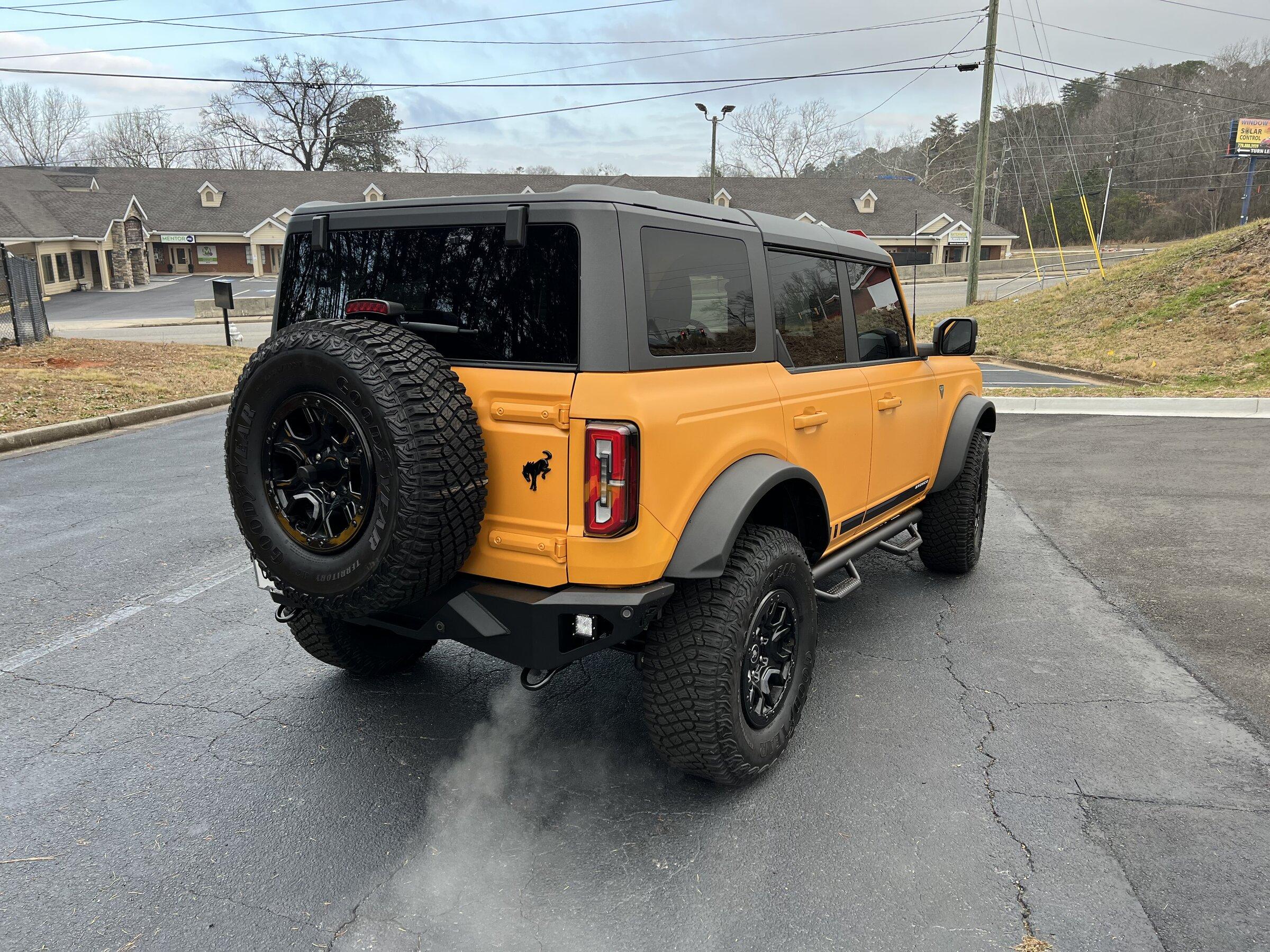 Ford Bronco CYBER ORANGE Bronco Club IMG-4743