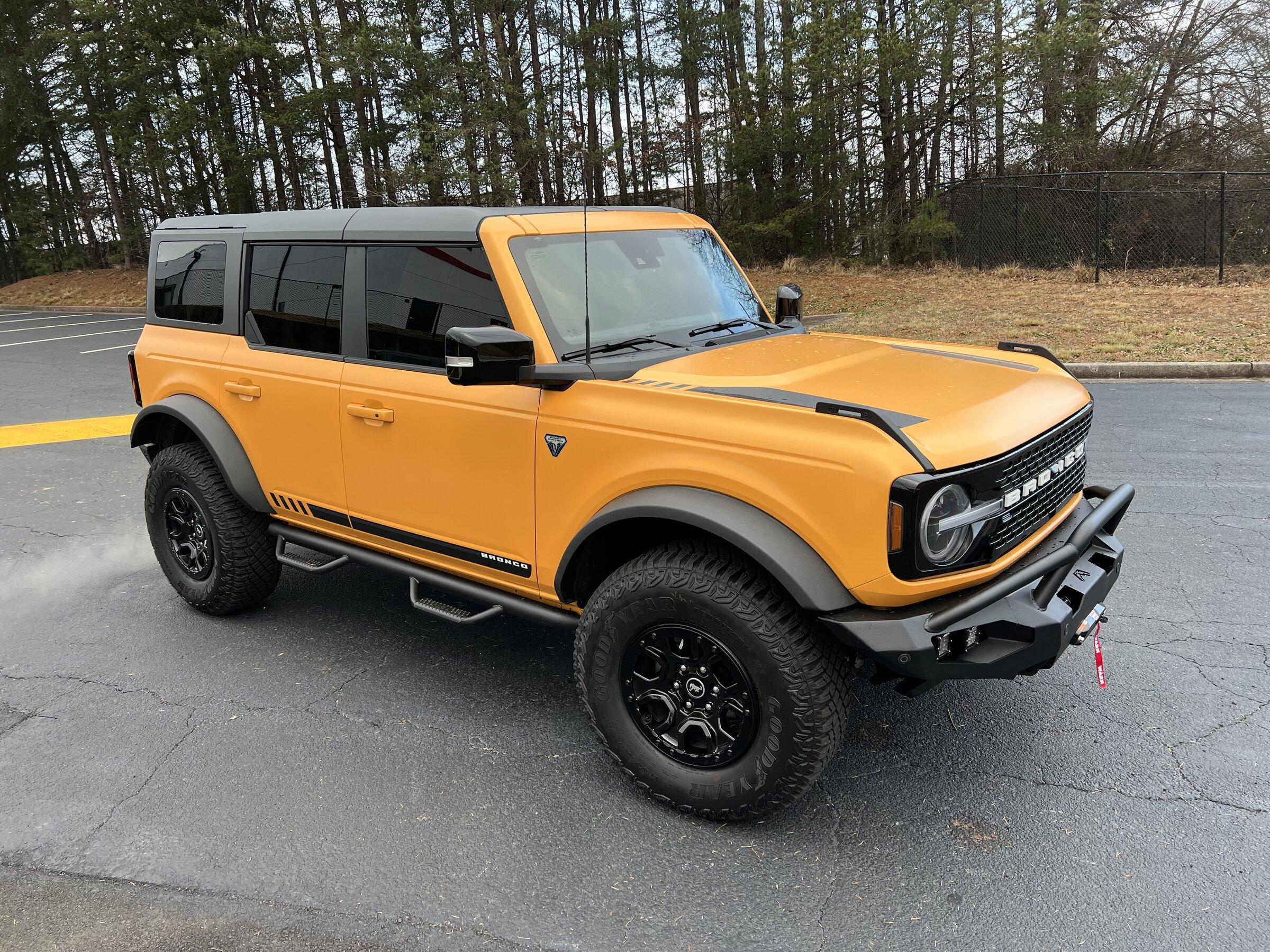 Ford Bronco CYBER ORANGE Bronco Club IMG-4742