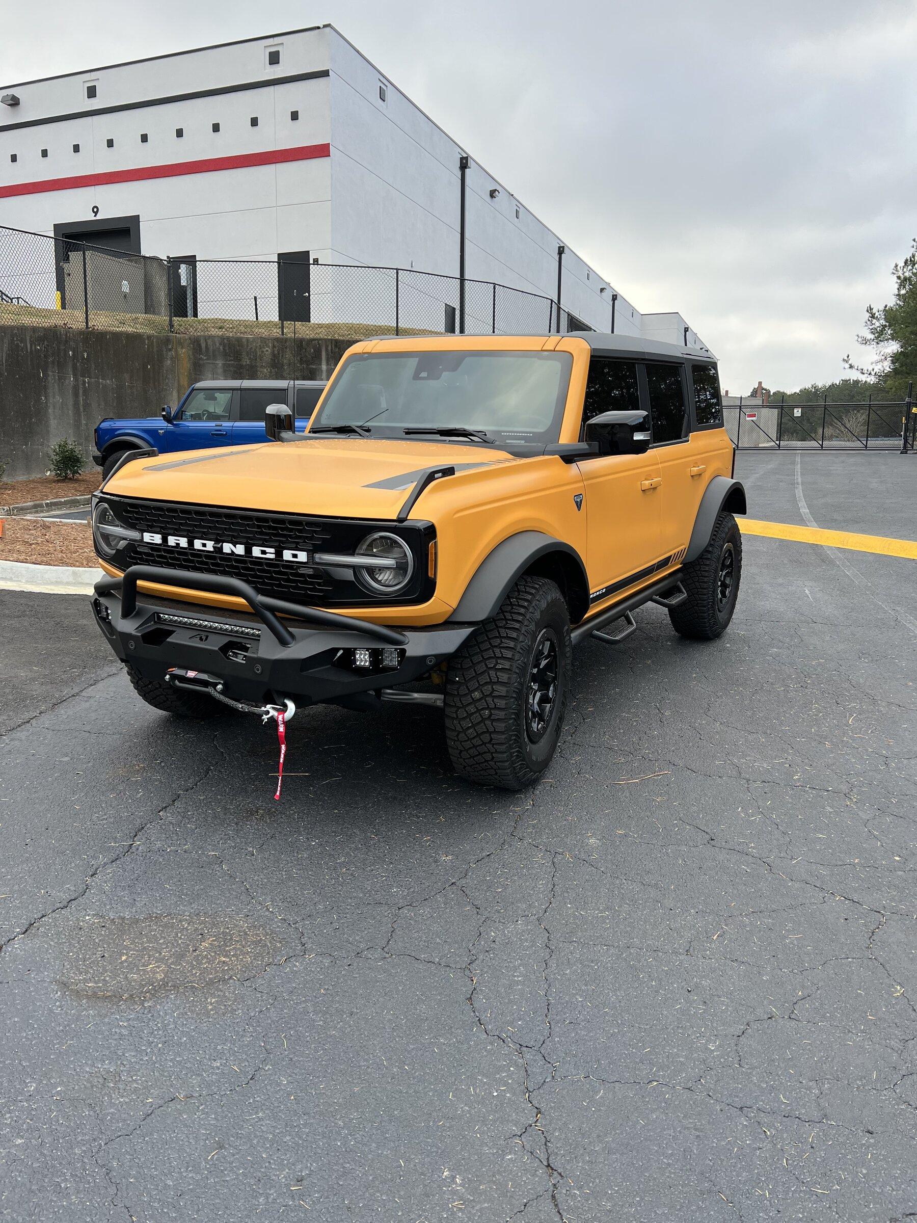 Ford Bronco CYBER ORANGE Bronco Club IMG-4740