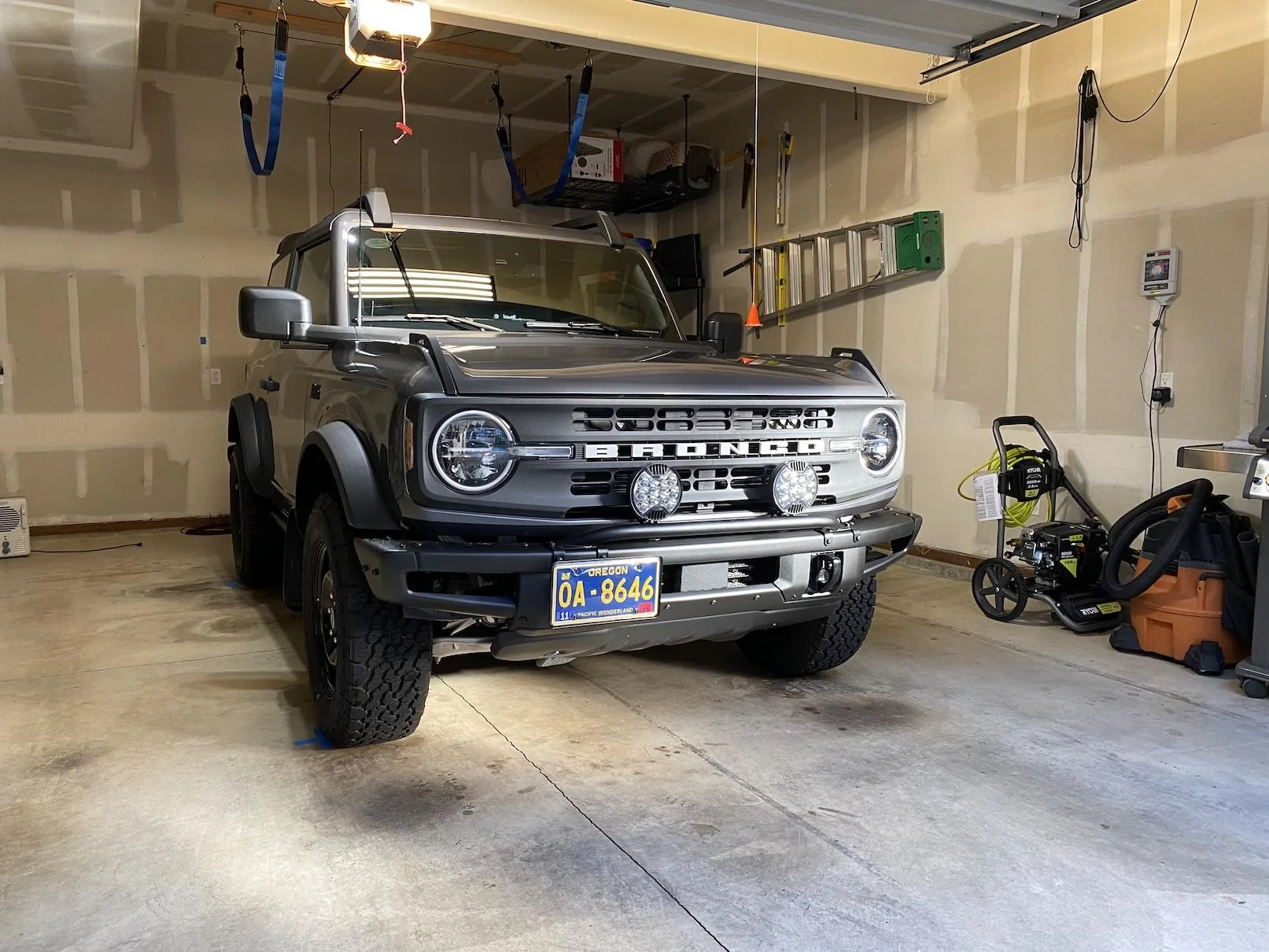Ford Bronco KC Hilites C3 & Slimlite Installed IMG_6325