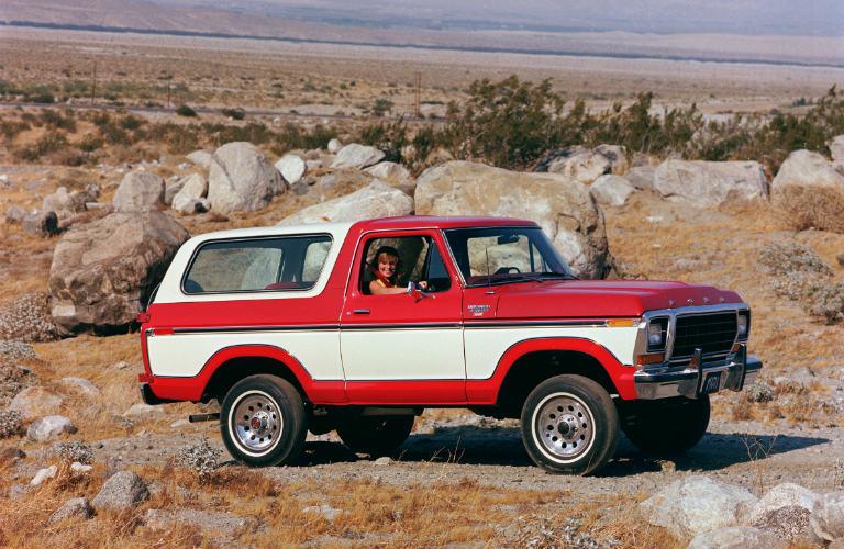 Ford Bronco Some custom graphics and color combos. 1A13DB92-5CBA-433B-AA6F-196ABCBA1D8C