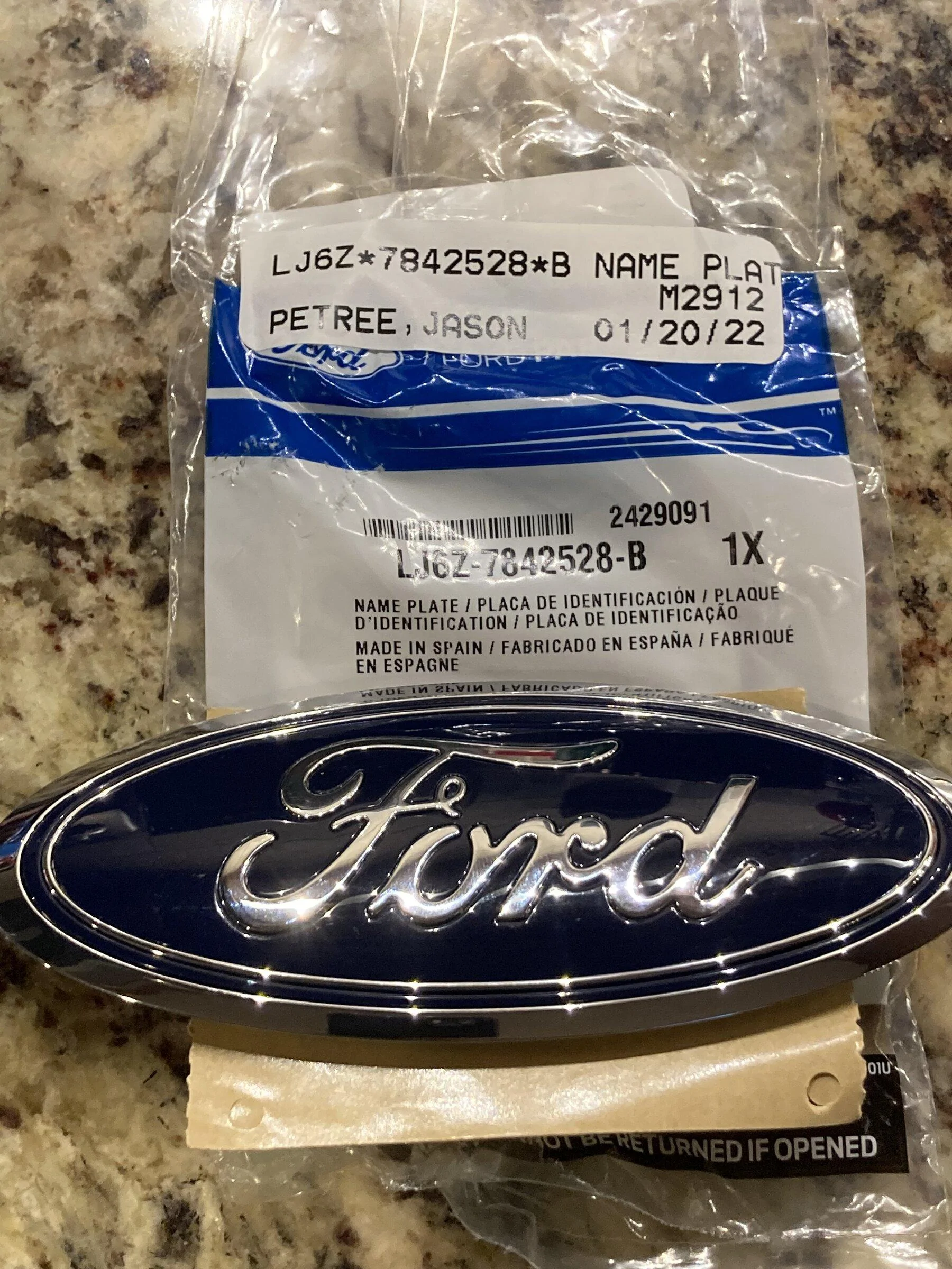 Ford Bronco Ordering Nameplate vs Emblem FF4014DB-C16D-4181-A540-DA4AAD8D3002