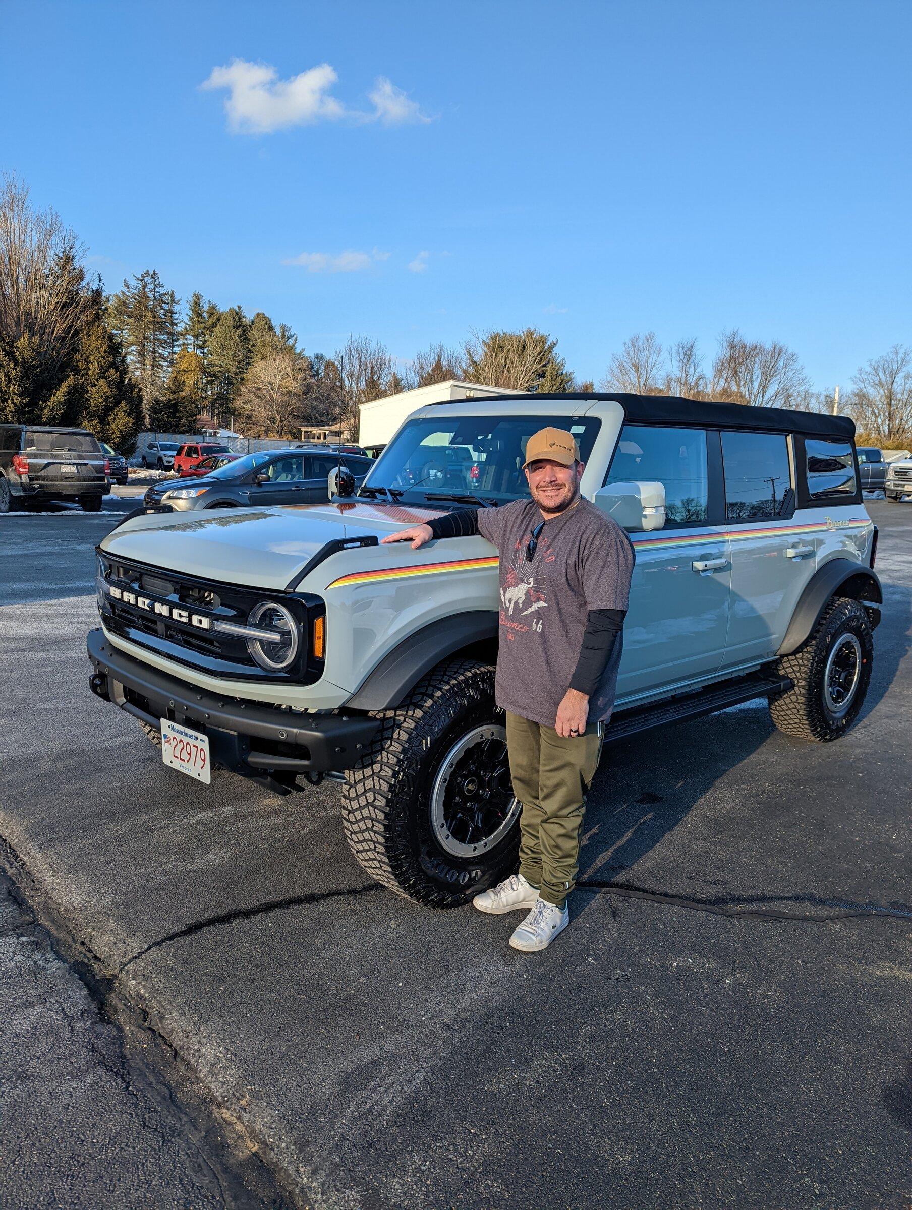 Ford Bronco CACTUS GRAY Bronco Club PXL_20220124_202656945.MP