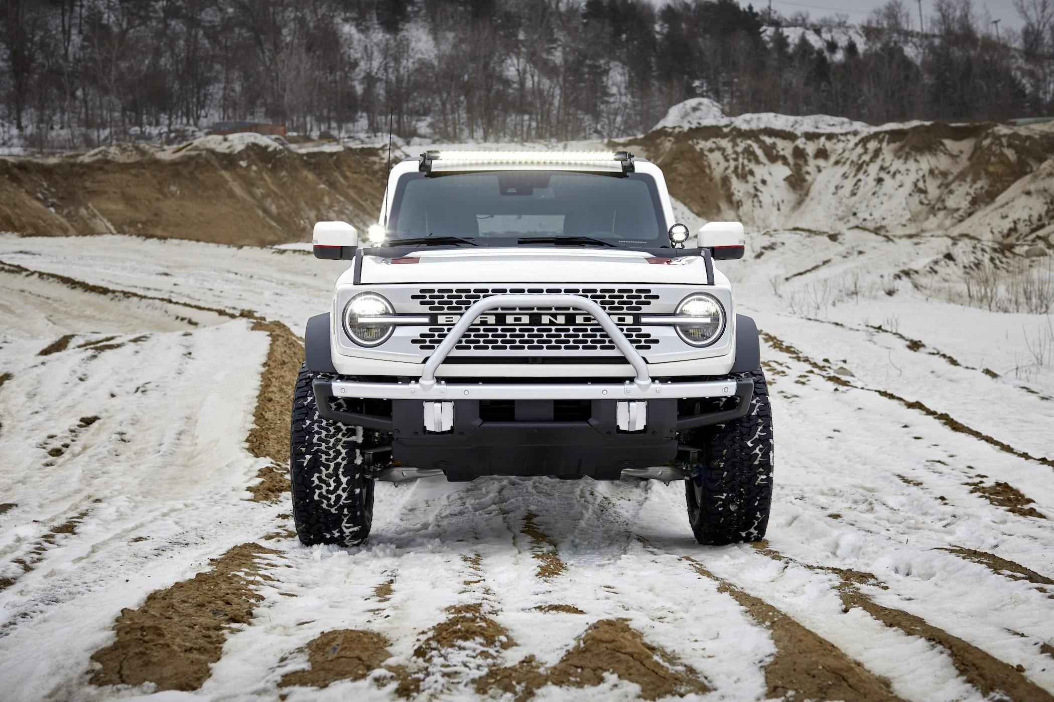 Ford Bronco ✝️ Bronco Pope Francis Center First Edition Revealed and Headed to Charity Auction 2021 Ford Bronco Pope Francis Center-First Edition_02