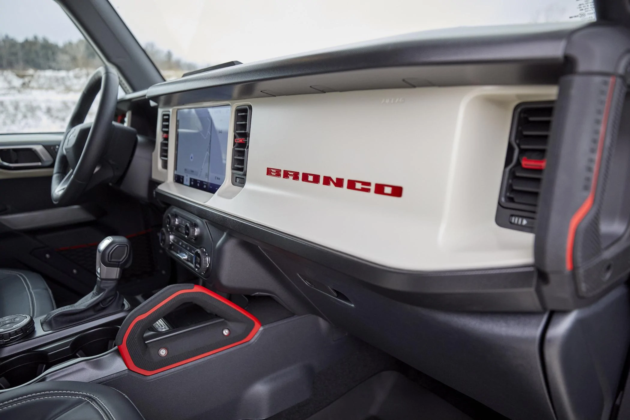 Ford Bronco ✝️ Bronco Pope Francis Center First Edition Revealed and Headed to Charity Auction 2021 Ford Bronco Pope Francis Center-First Edition_07