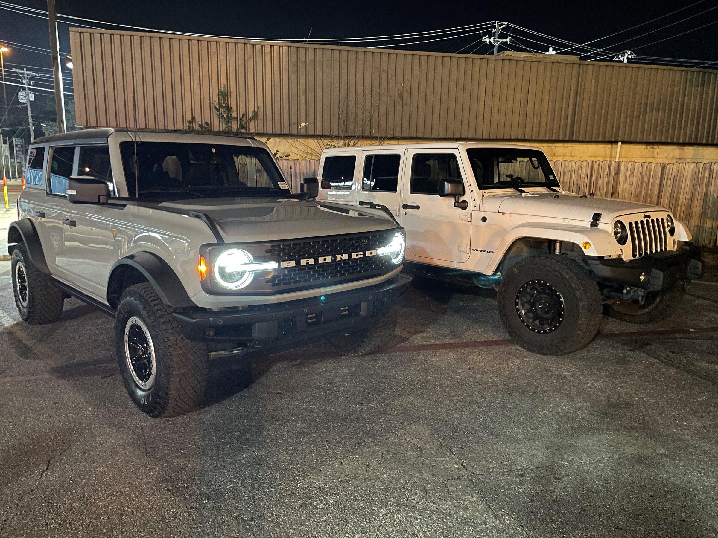 Ford Bronco CACTUS GRAY Bronco Club IMG_2259