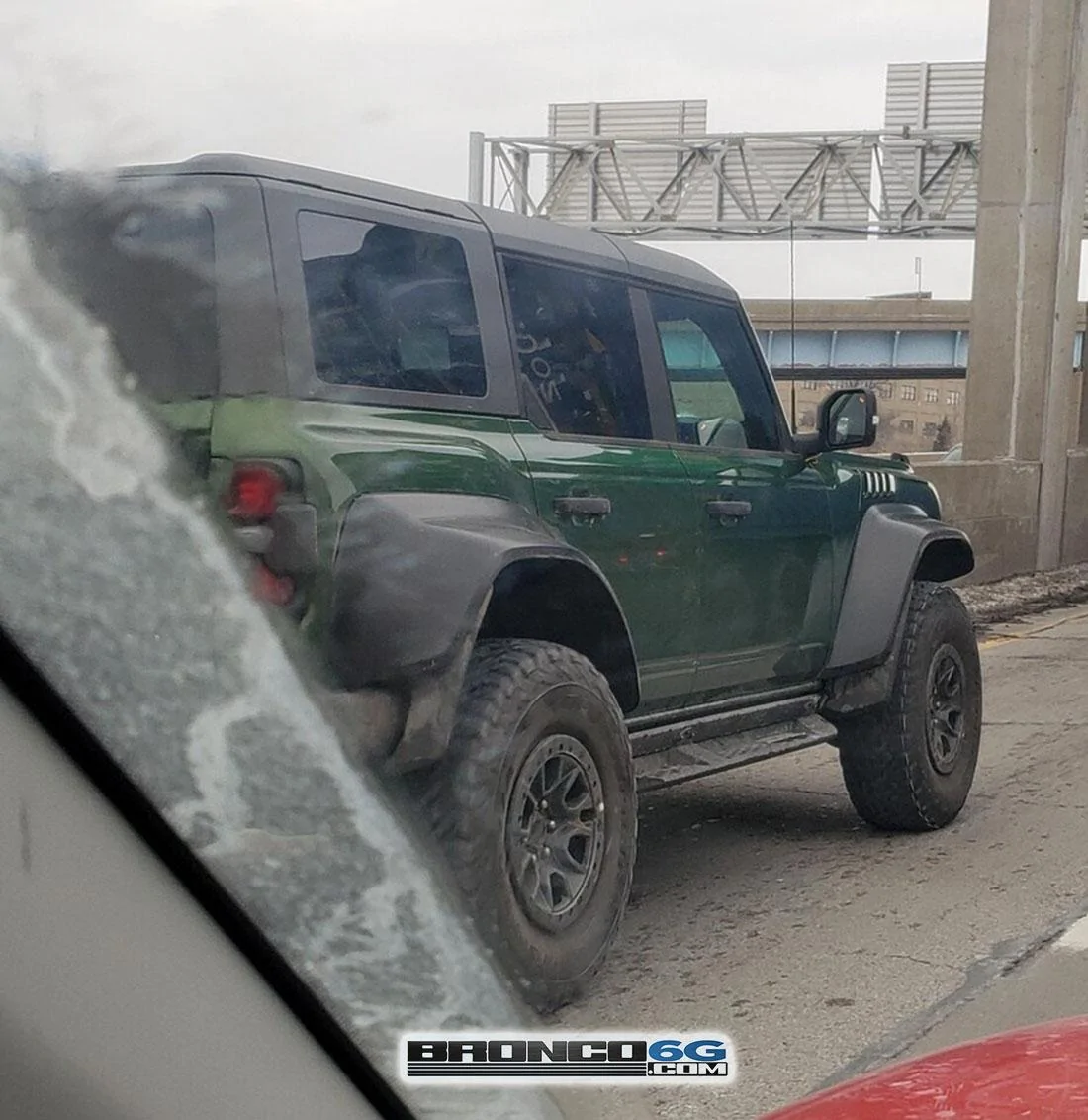 Ford Bronco Eruption Green Bronco Raptor spotted! Eruption Green Bronco Raptor Spotted 2
