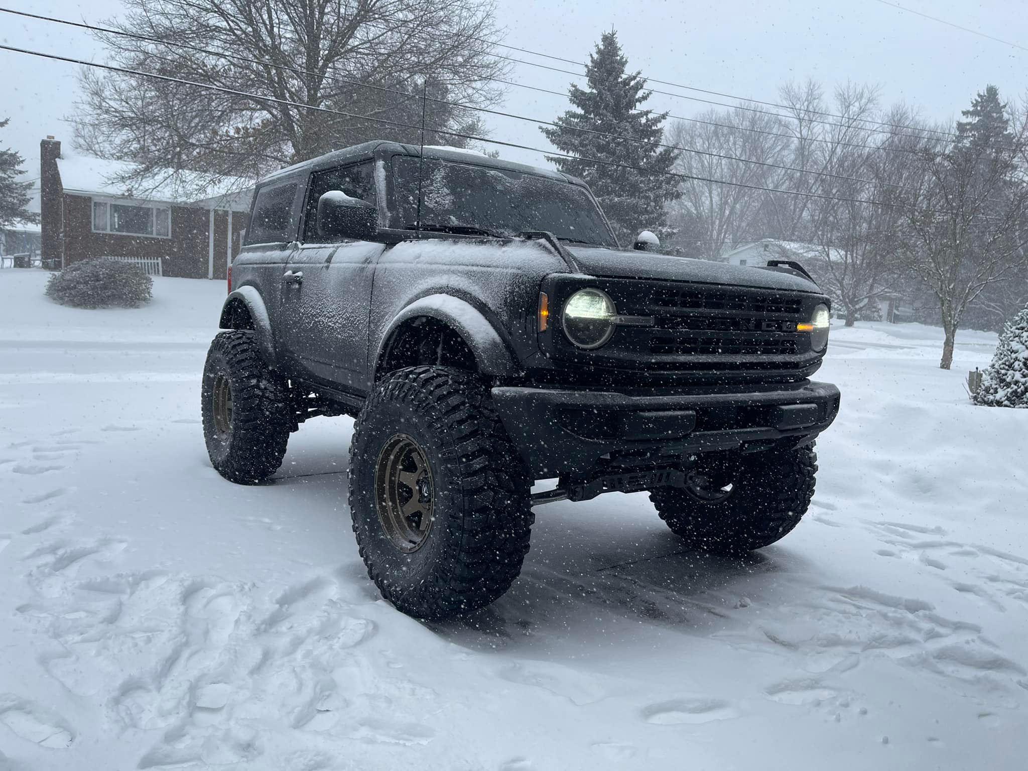 Ford Bronco Bronco 2-Door on 40's and 7" lift 2021 Ford Bronco 40%22 tires 40's 7%22 lift kit