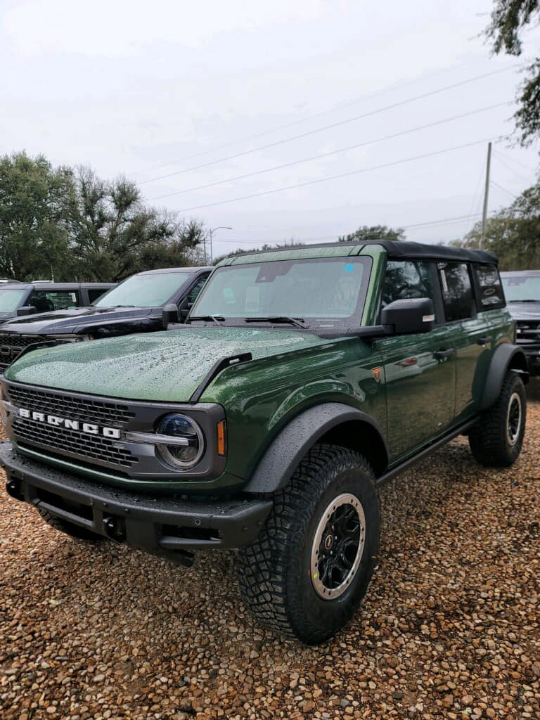 Ford Bronco ERUPTION GREEN Bronco Club 272575440_5214369045242636_7496946419898630170_n