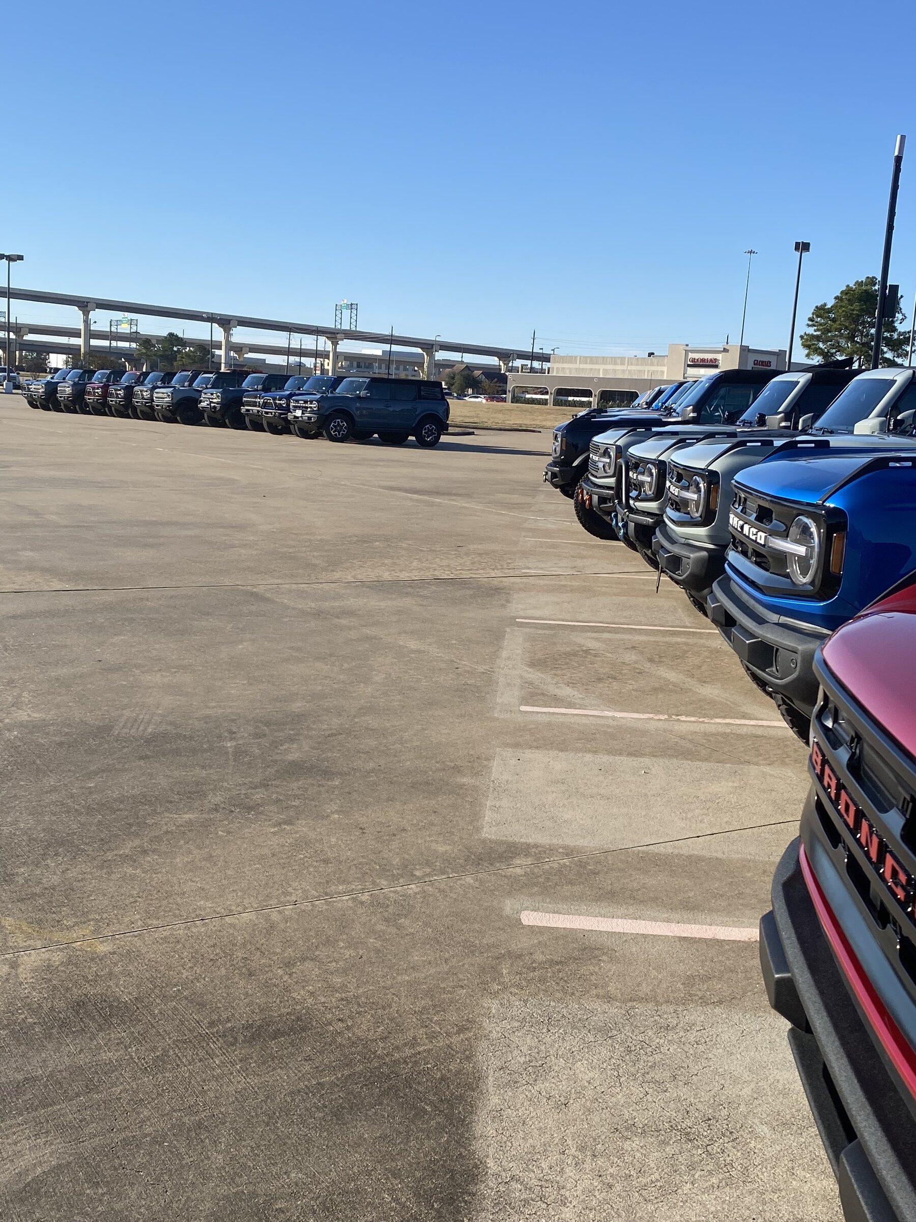Ford Bronco Houston area meet sees 31 Broncos turn out! 748E8221-CA5C-4407-BD04-E6A43840EB9C