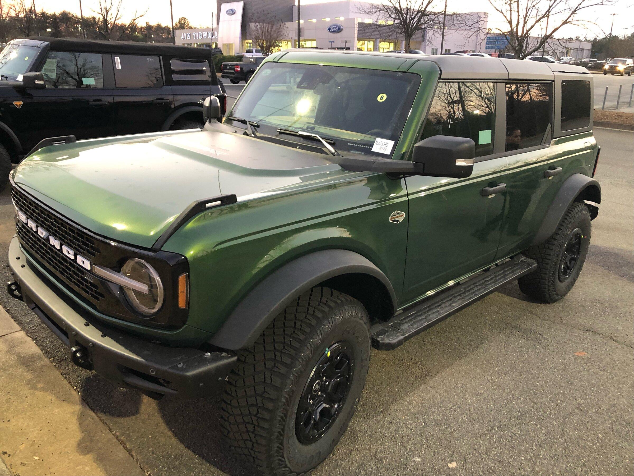 Ford Bronco ERUPTION GREEN Bronco Club 1643210434170