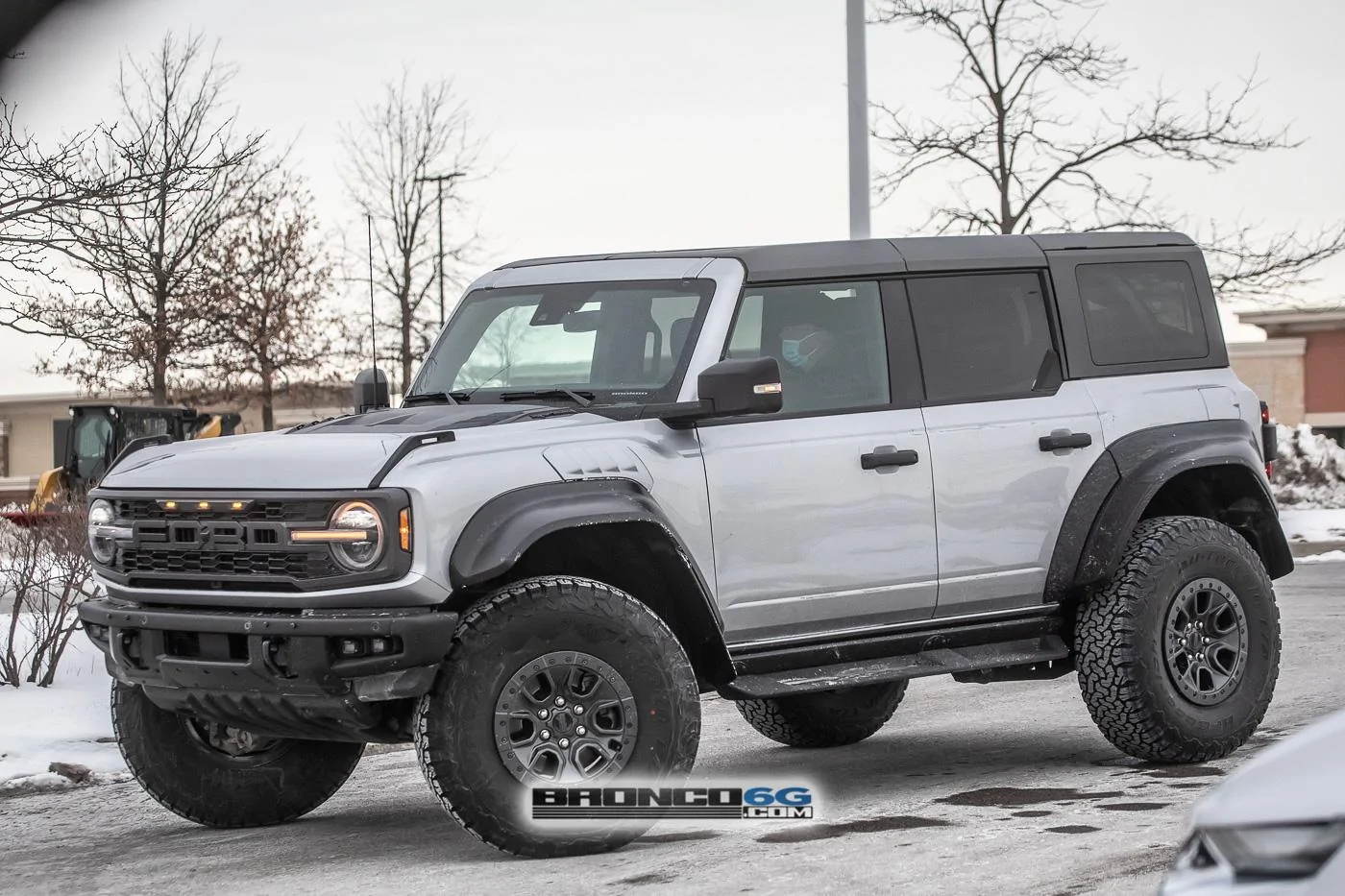 Ford Bronco 📷 Bronco Raptor Spied in Code Orange & Iconic Silver w/ New Interior Accents 2023-bronco-raptor-iconic-silver-spied-2