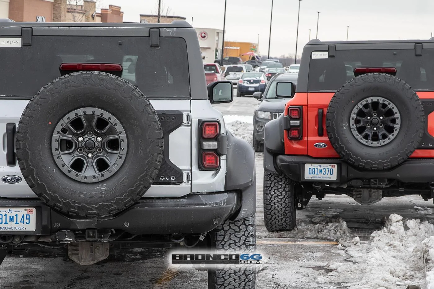Ford Bronco 📷 Bronco Raptor Spied in Code Orange & Iconic Silver w/ New Interior Accents 2023-bronco-raptor-iconic-silver-spied-19