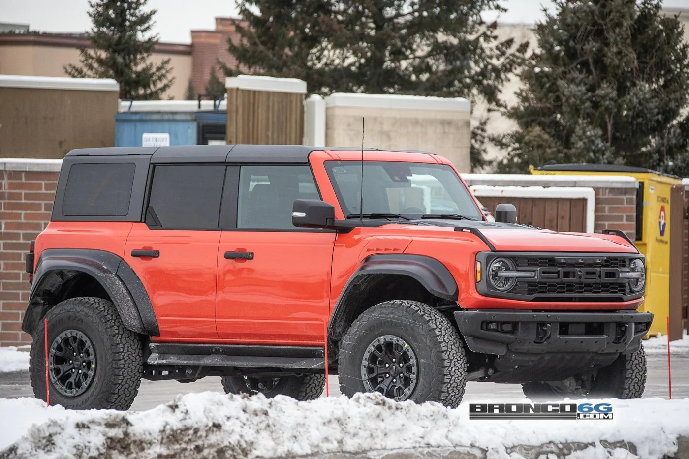 Ford Bronco 📷 Bronco Raptor Spied in Code Orange & Iconic Silver w/ New Interior Accents 2023-bronco-raptor-code-orange-spied-2